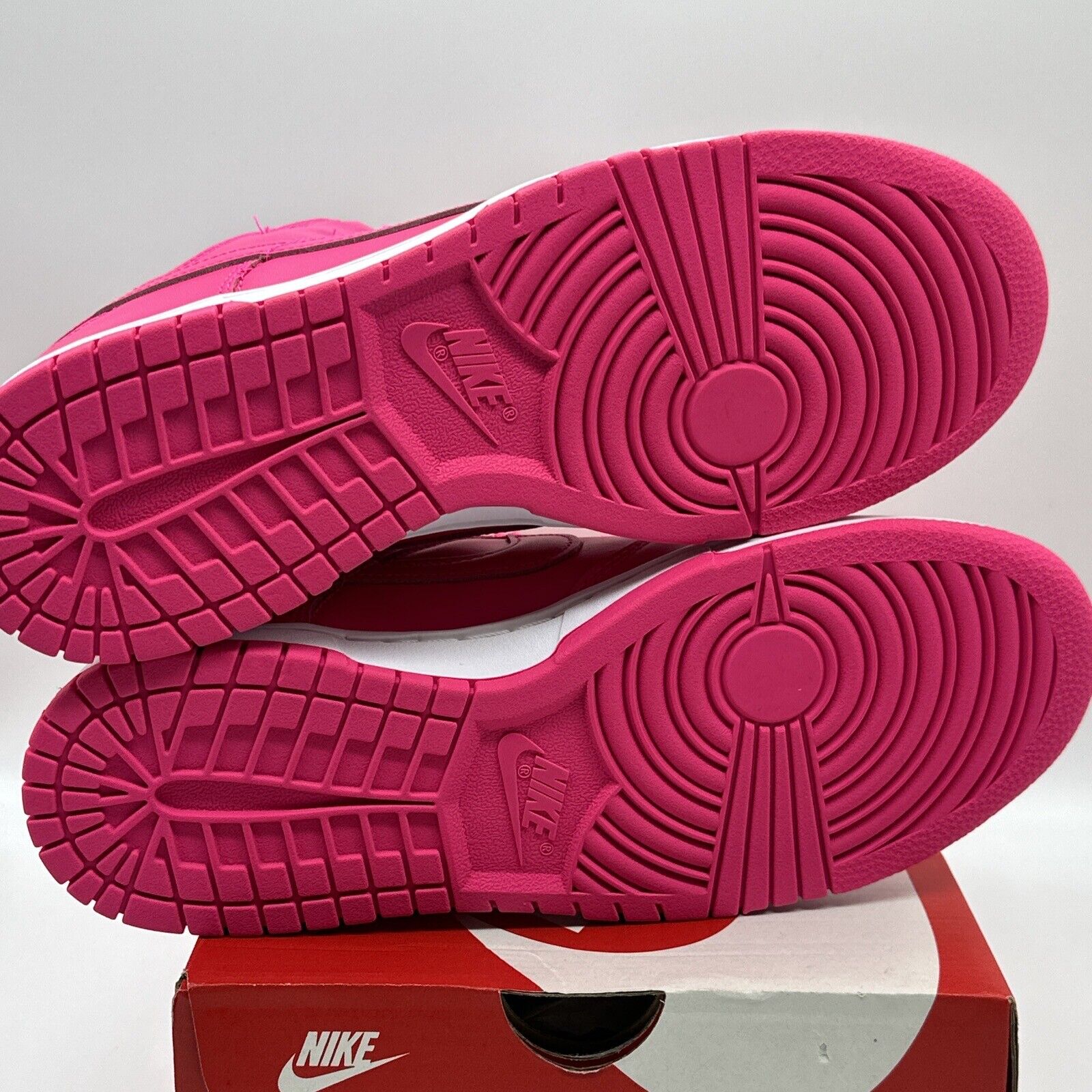 Nike Dunk Low ‘Hyper Pink’ Women's Size 10 Men's Size 8.5 DZ5196-600 Box Big Pin