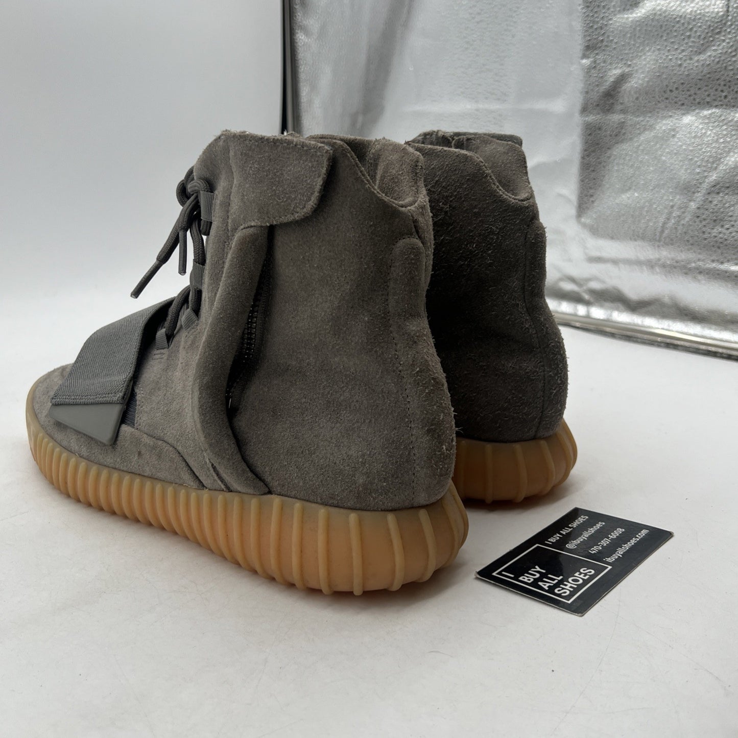 Size 9.5 - adidas Yeezy Boost 750 Grey Gum (BB1840)