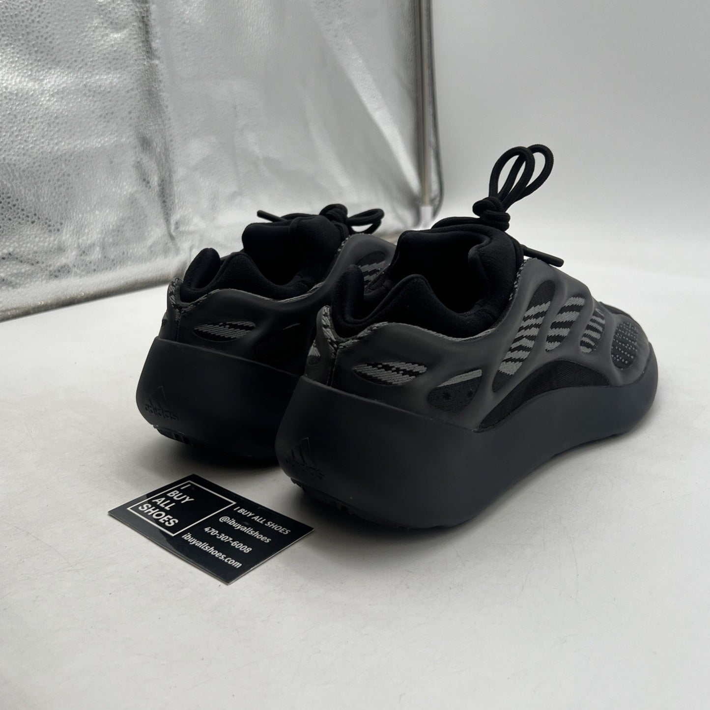Size 9.5 - Adidas Yeezy 700 V3 Alvah (H67799)