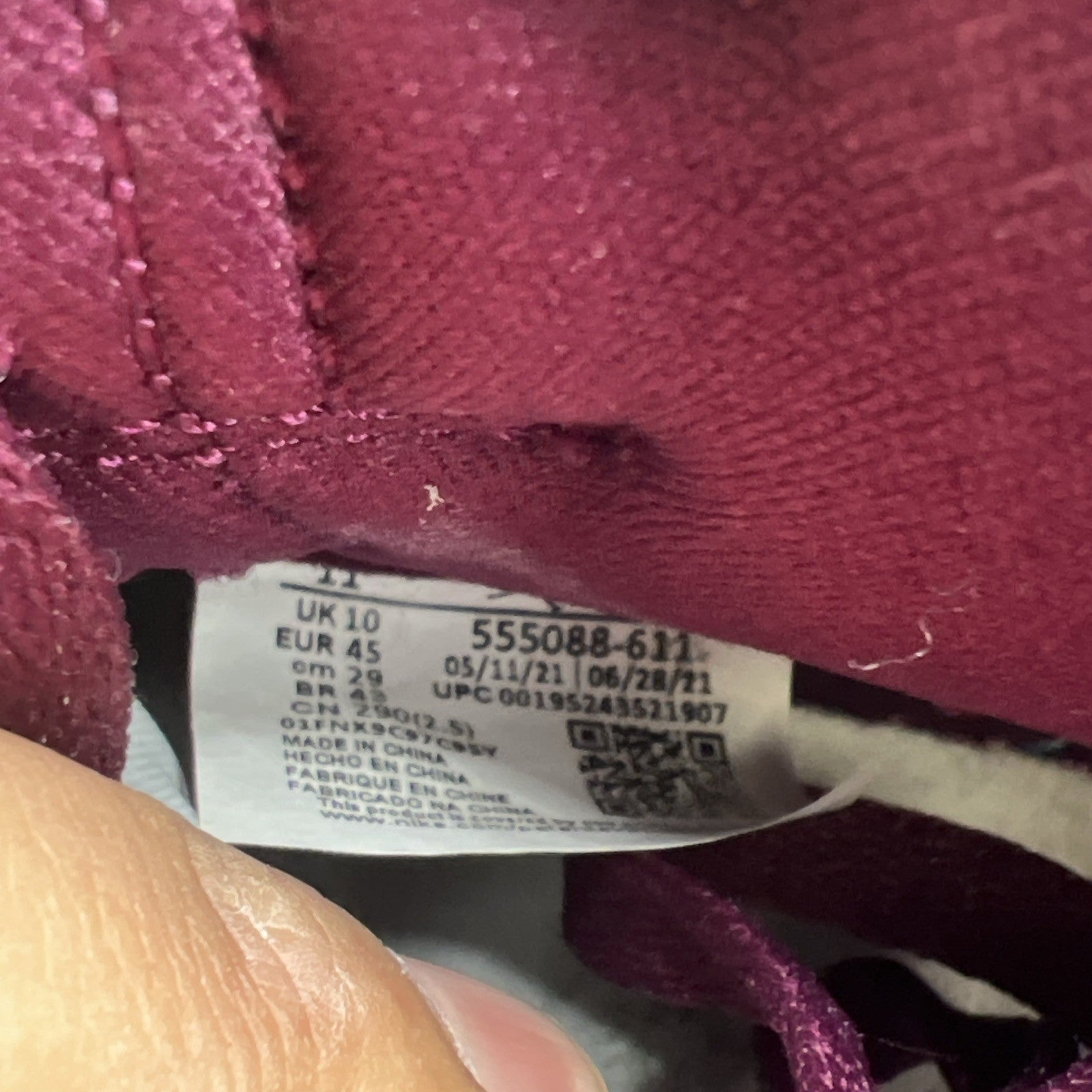 Size 11 - Air Jordan 1 Retro High OG Bordeaux (555088-611)