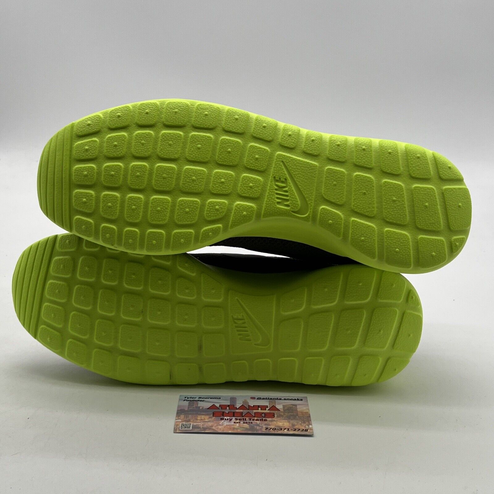 Size 9 - Nike Rosherun Tarp Green (511881-307)