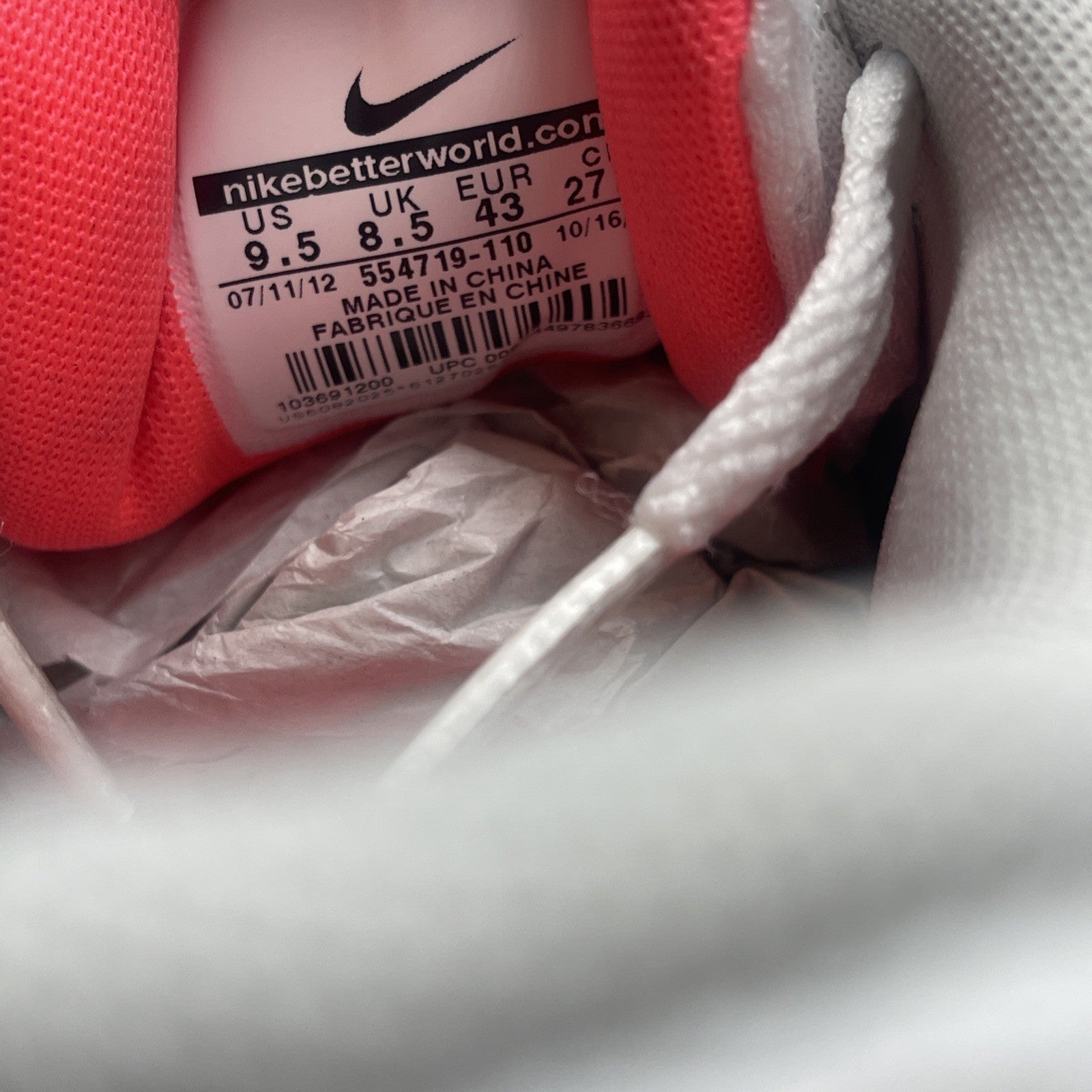 Size 9.5 - Nike Air Max 90 Em White Black Suede Leather (554719-110)