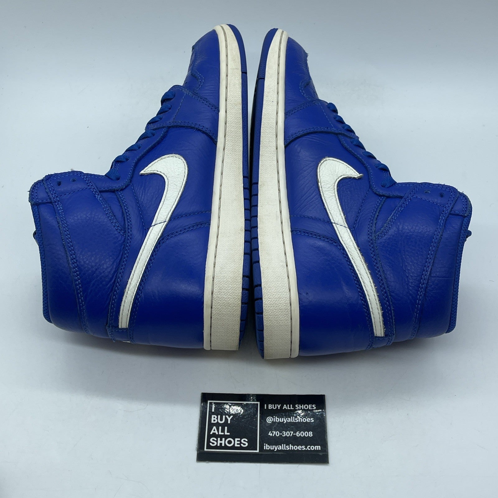 Size 10.5 - Air Jordan 1 Retro OG High Hyper Royal (555088-401)