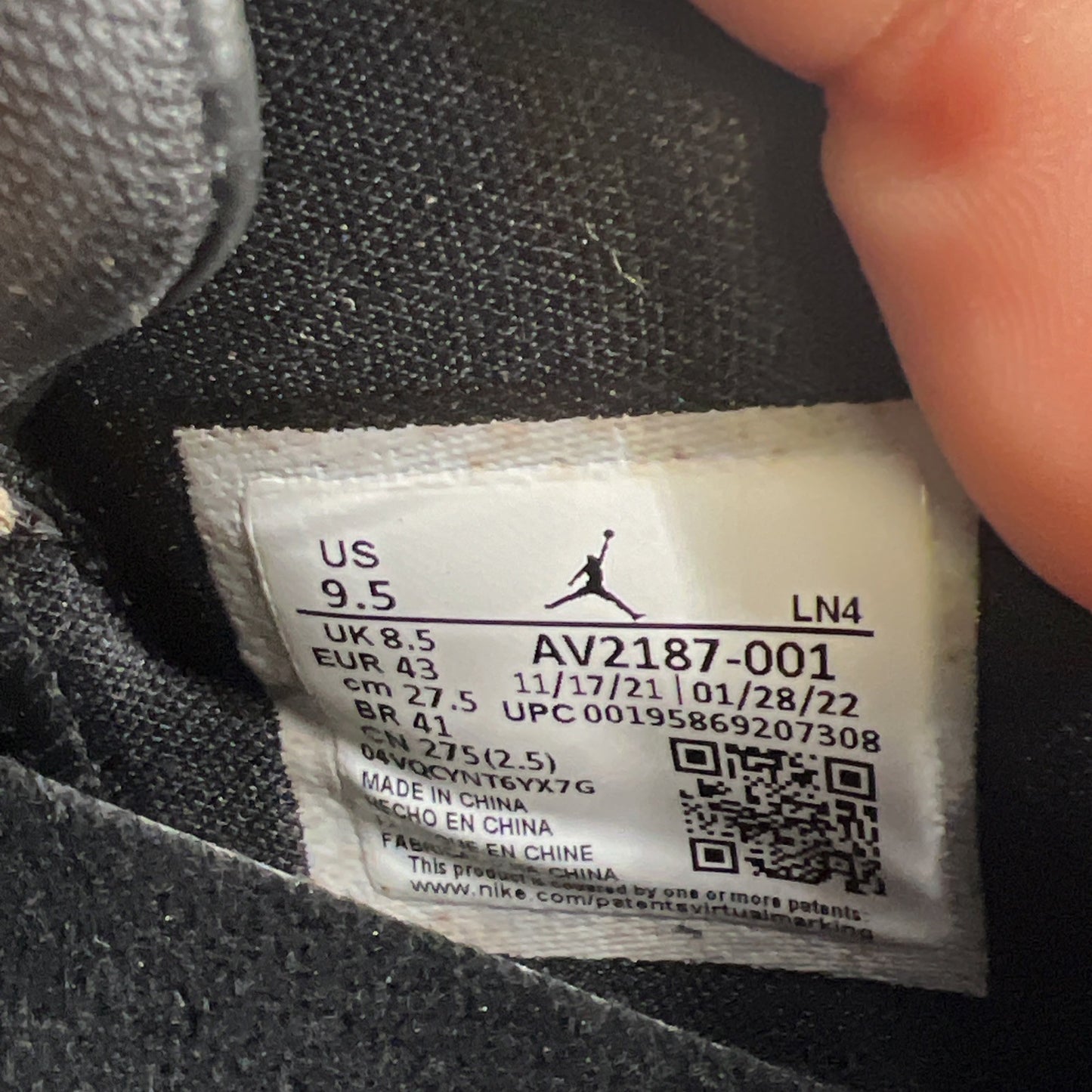 Size 9.5 - Air Jordan 11 Retro Low 72-10 Black Leather (AV2187-001)