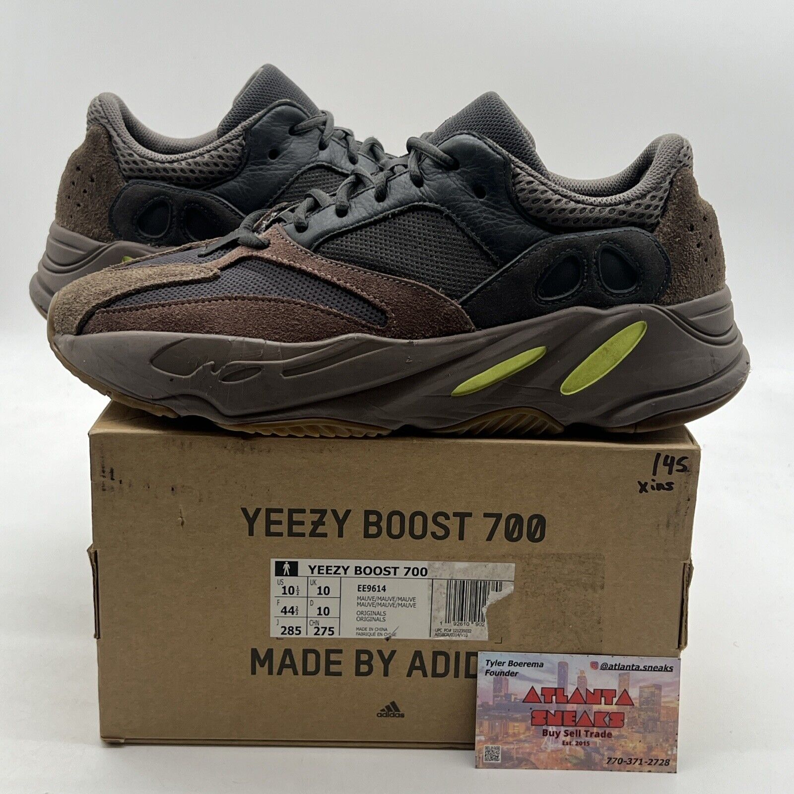 Size 10.5 - adidas Yeezy Boost 700 V1 Mauve (EE9614)