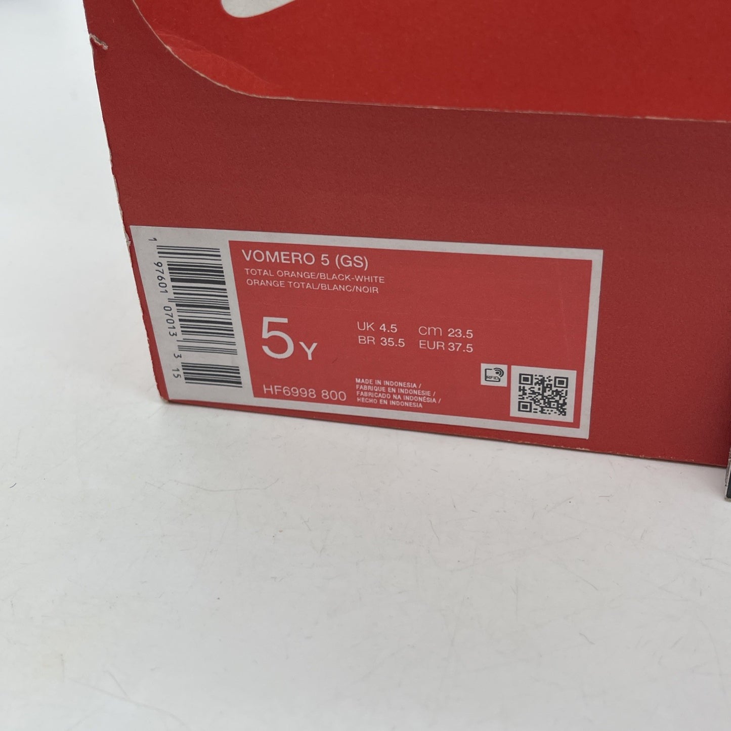 Size 5Y - Nike Air Zoom Vomero 5 GS Total Orange Black Suede (HF6998-800)