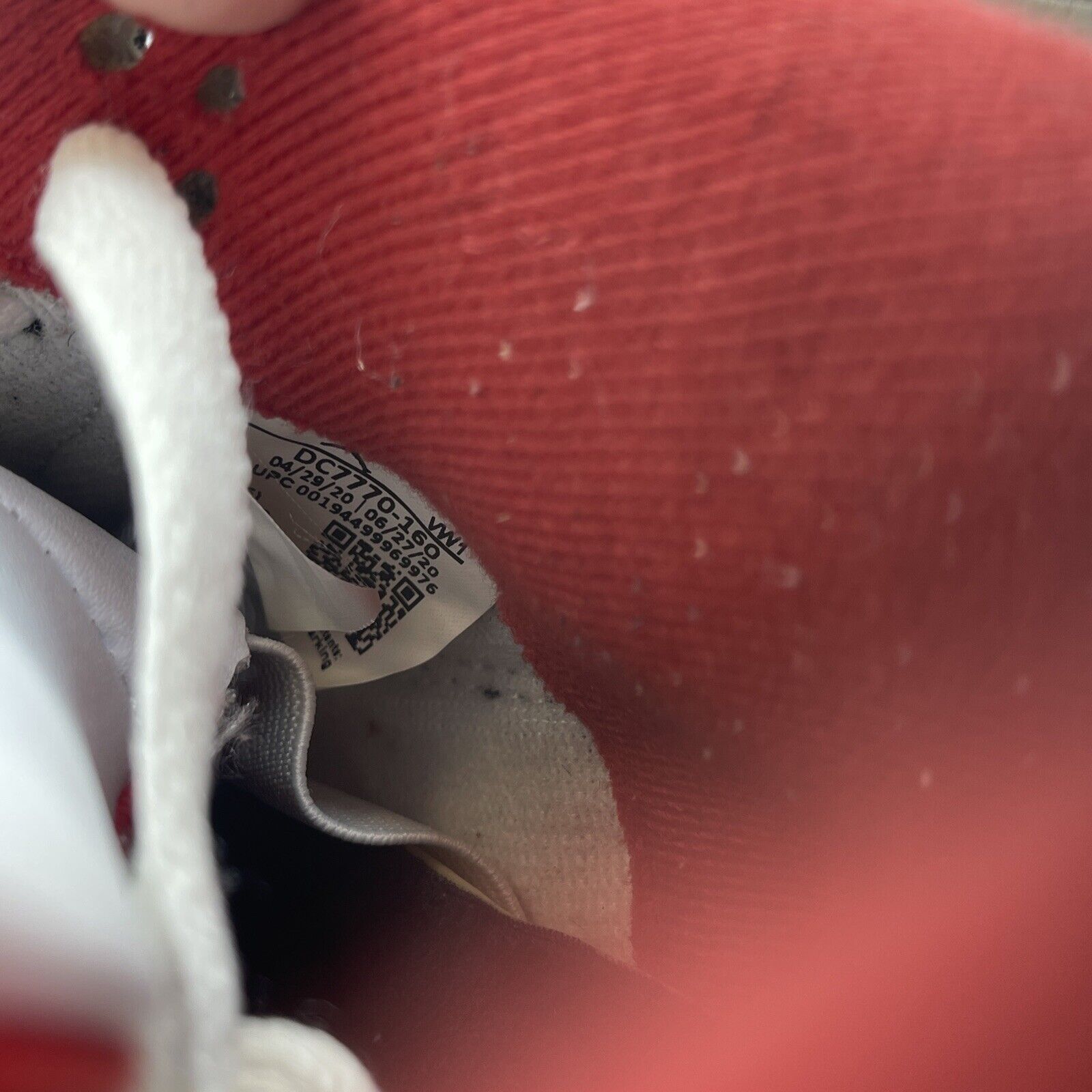 Size 11 - Jordan 4 Retro OG Mid Fire Red Black White Leather (DC7770-160)