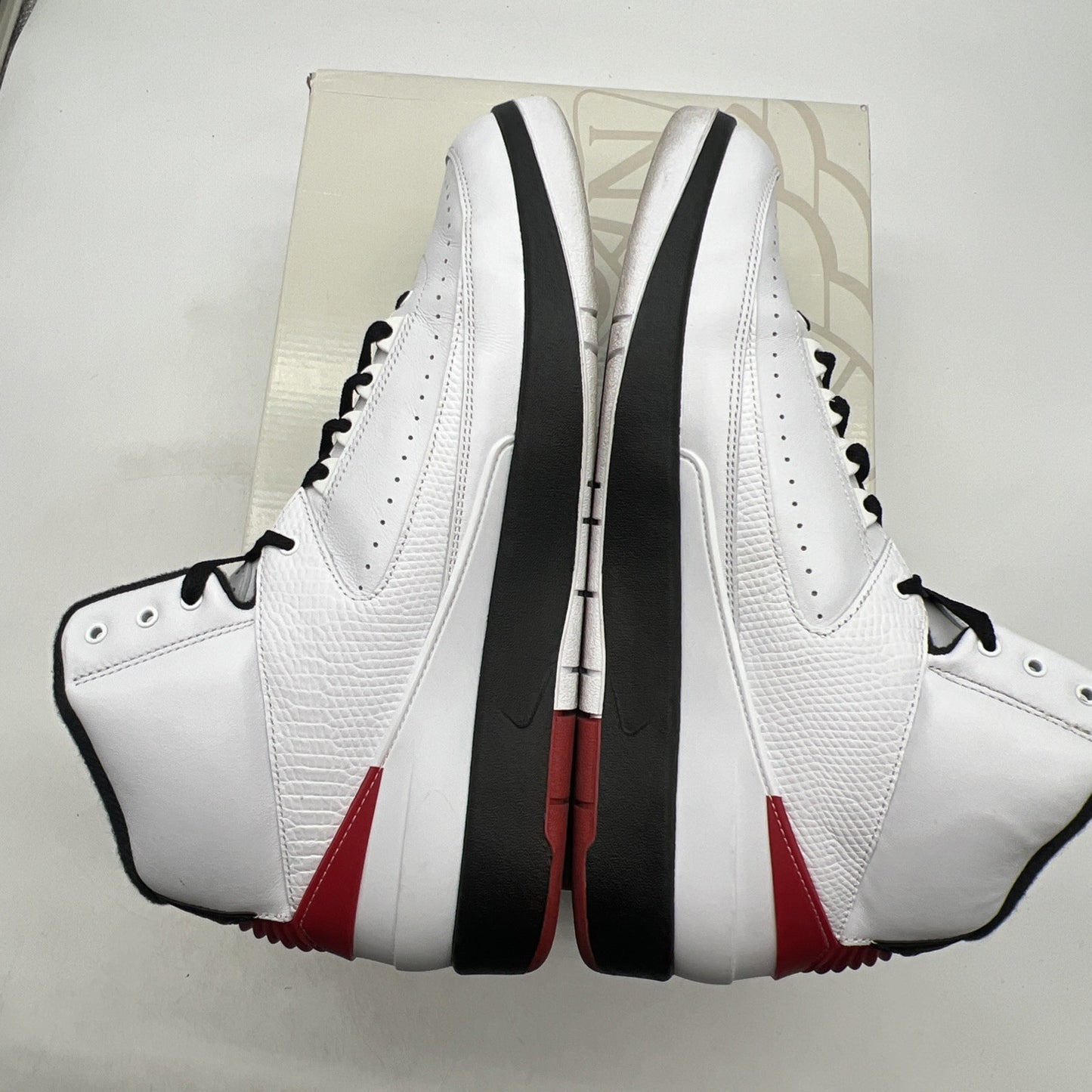 Size 12 - Air Jordan 2 Retro Mid Chicago (DX2454-106)