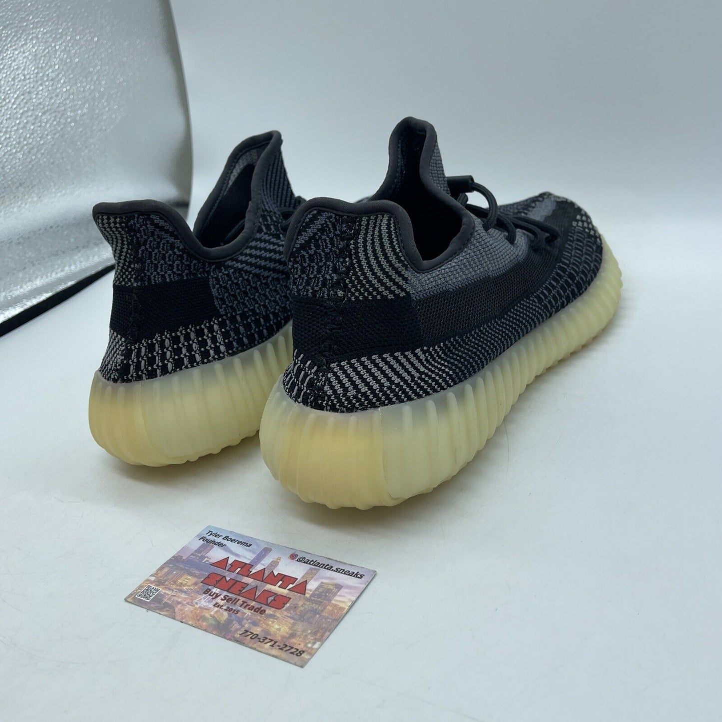 Size 10.5 - adidas Yeezy Boost 350 V2 Low Carbon black Blue (FZ500)