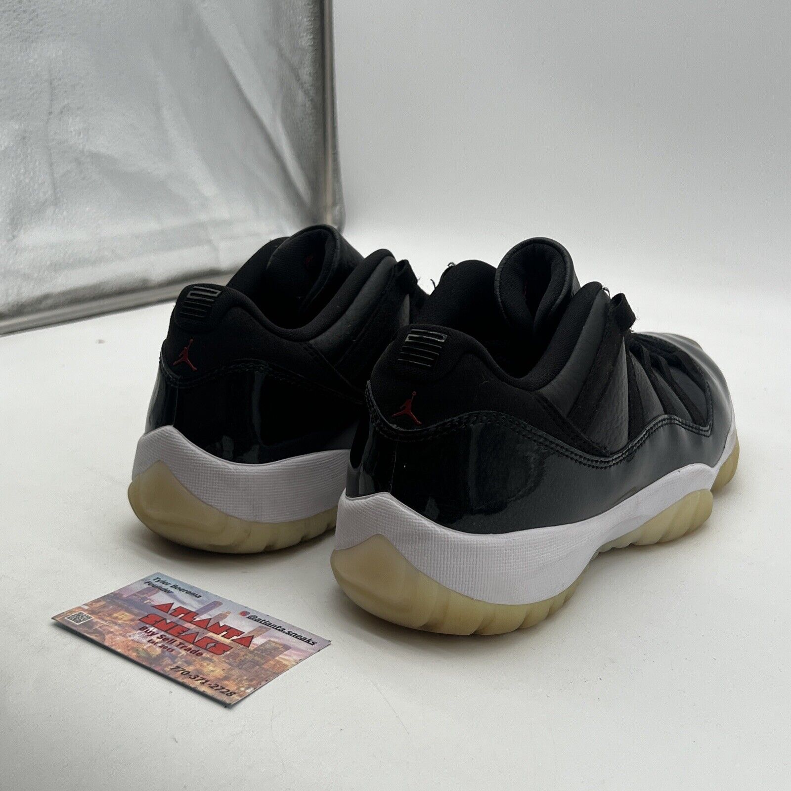 Size 9.5 - Air Jordan 11 Retro Low 72-10 (AV2187-001)