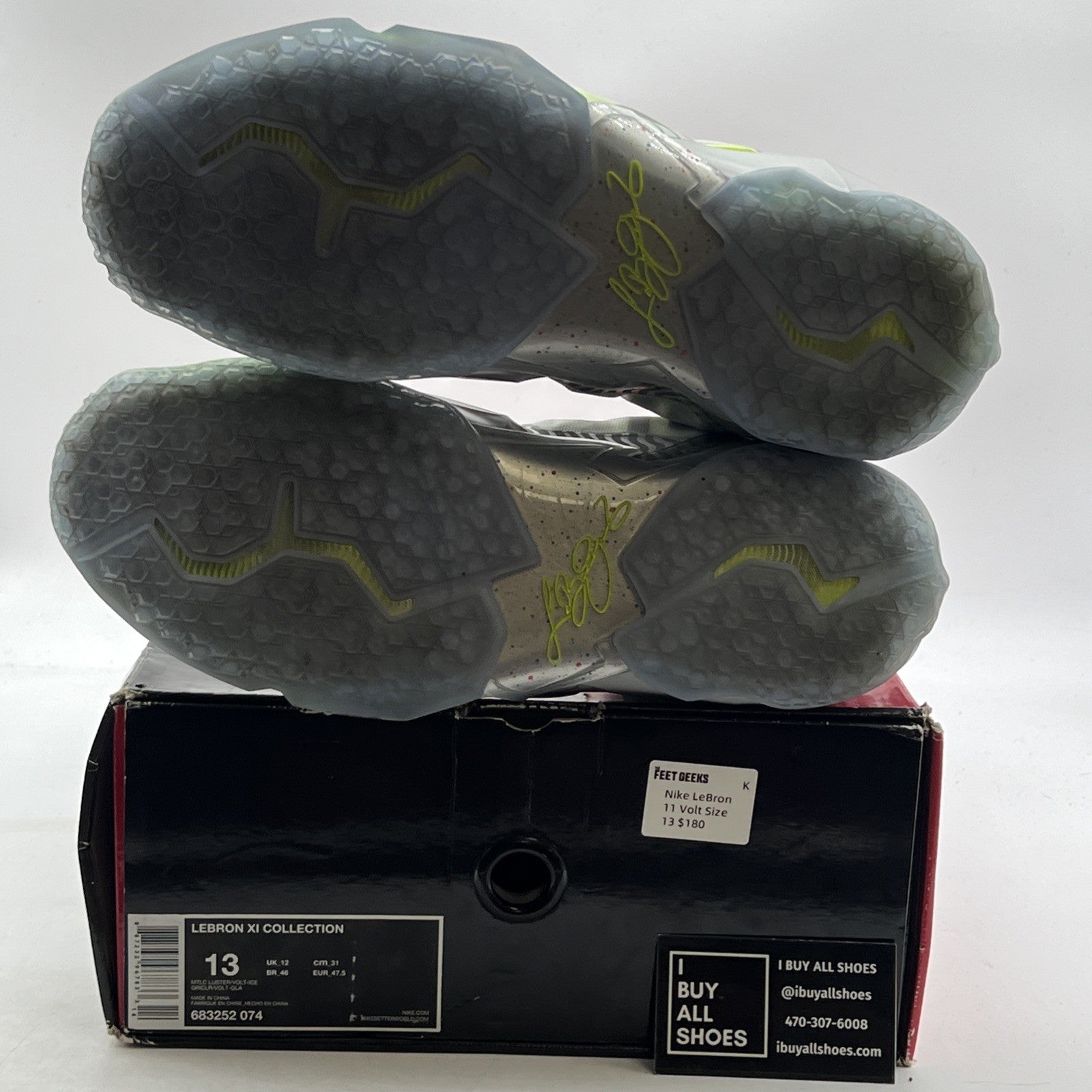 Size 13 - Nike LeBron 11 Maison du LeBron (683252-074)