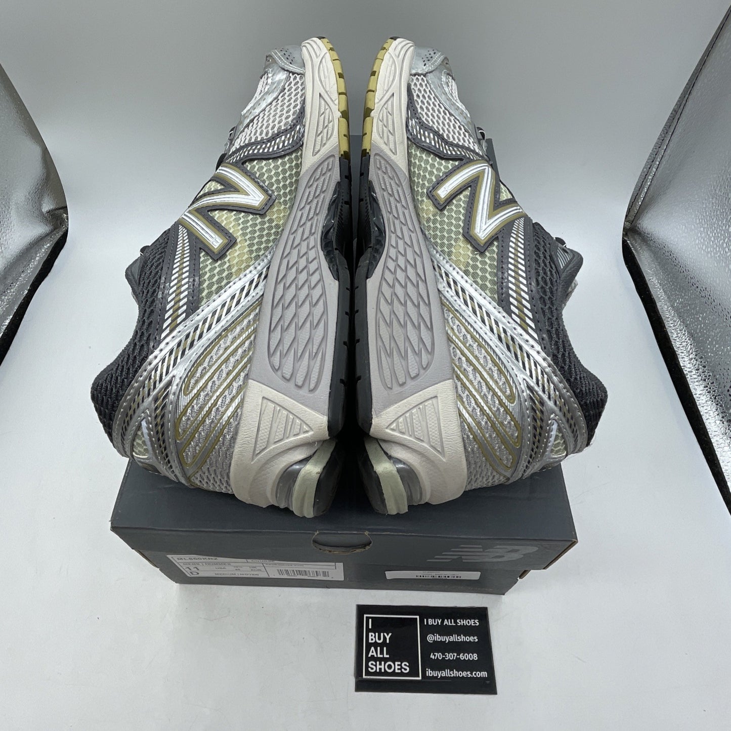 Size 11 - New Balance 860v2 Rain Cloud Magnet (ML860KR2)