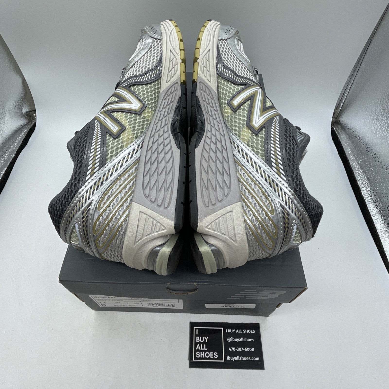 Size 11 - New Balance 860v2 Rain Cloud Magnet (ML860KR2)
