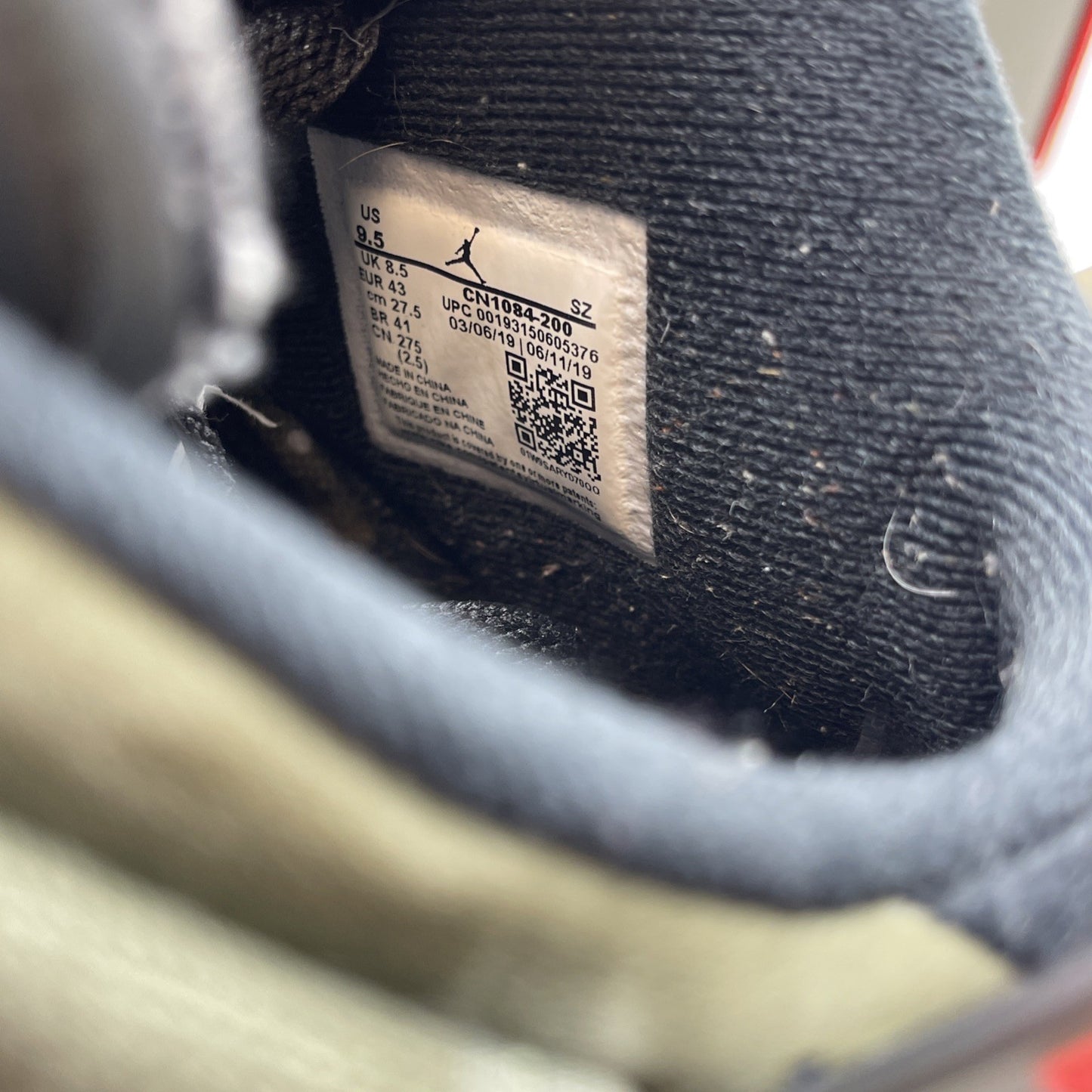 Size 9.5 - Jordan 6 Retro x Travis Scott Mid Olive Green Suede (CN1084-200)