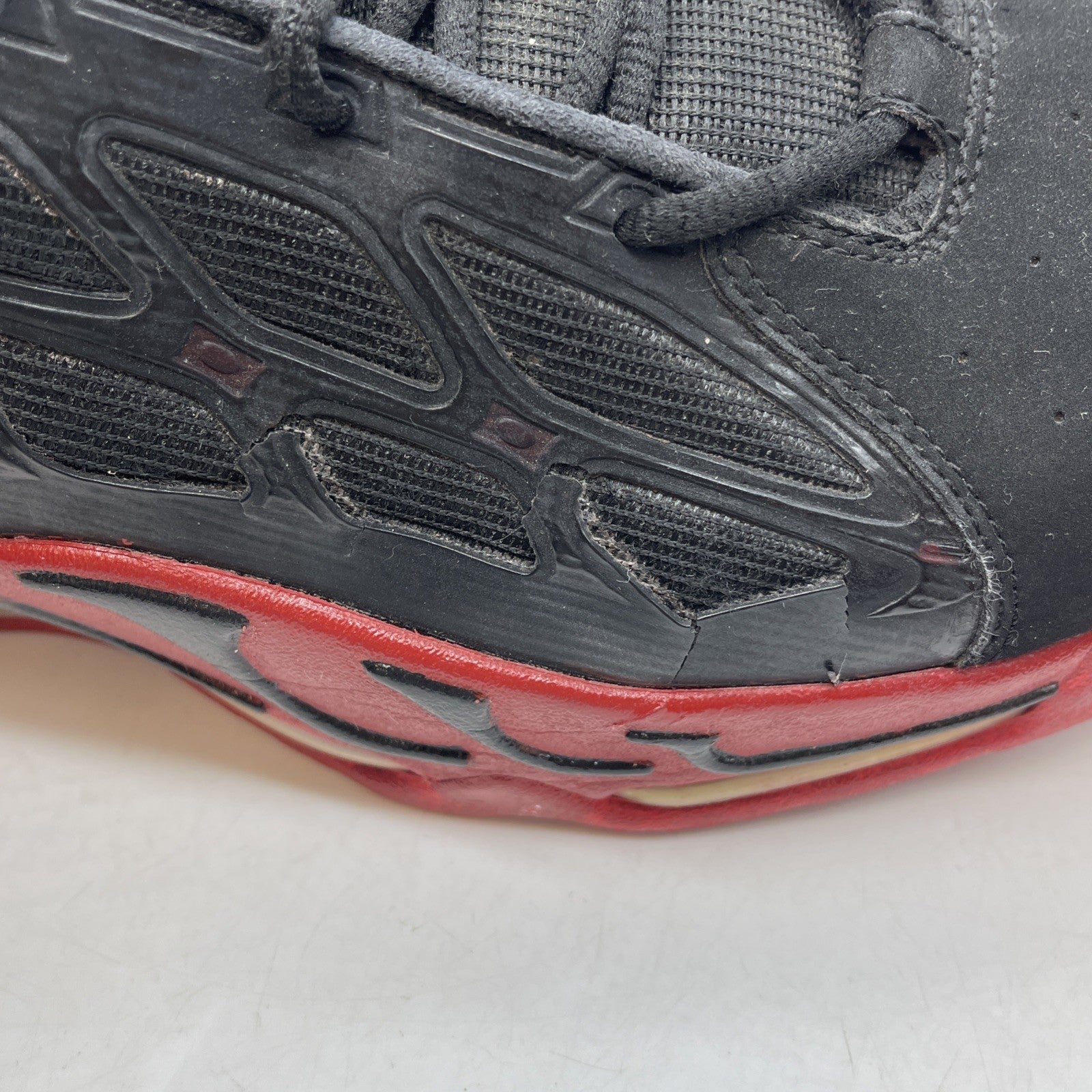 Size 10.5 - Nike Air Max Pillar Black Sport Red (525226-011)