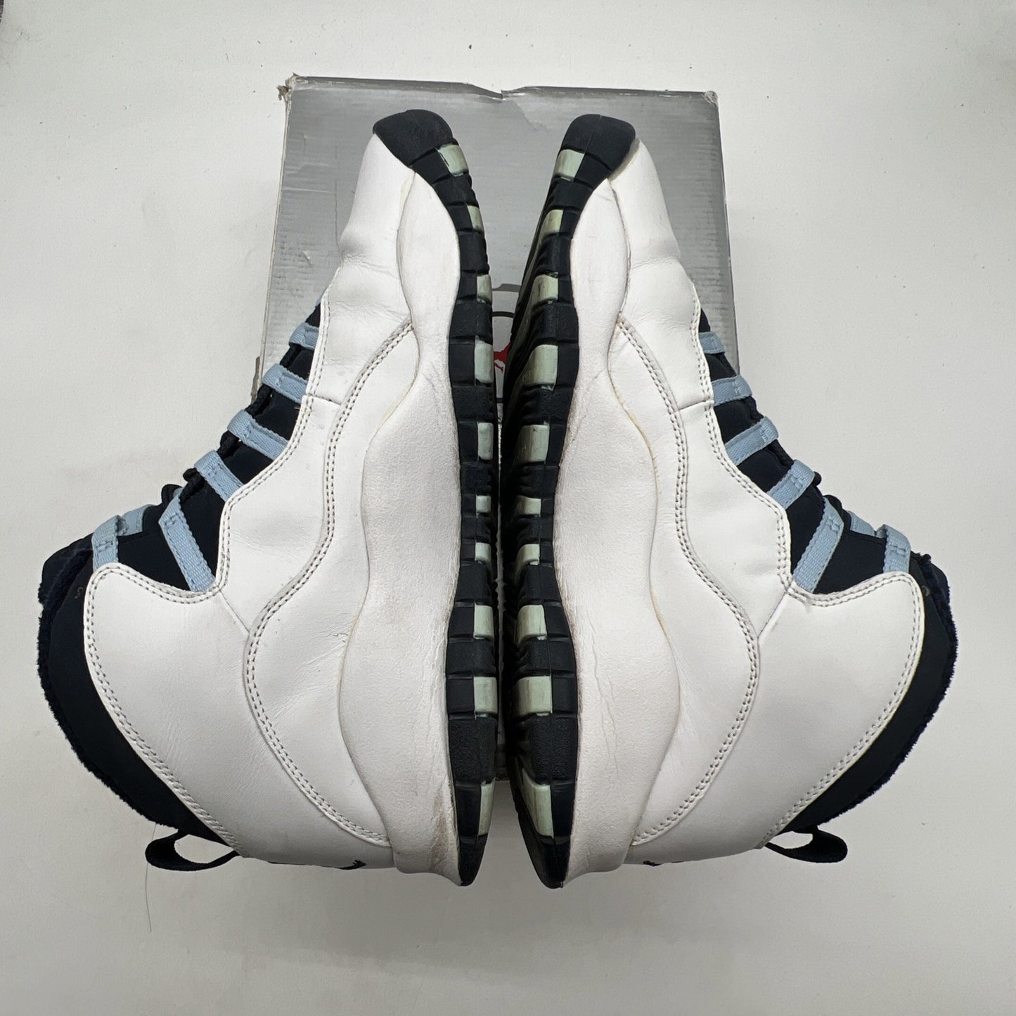 Size 9.5 - Air Jordan 10 Retro 2005 Ice Blue (310805-141)