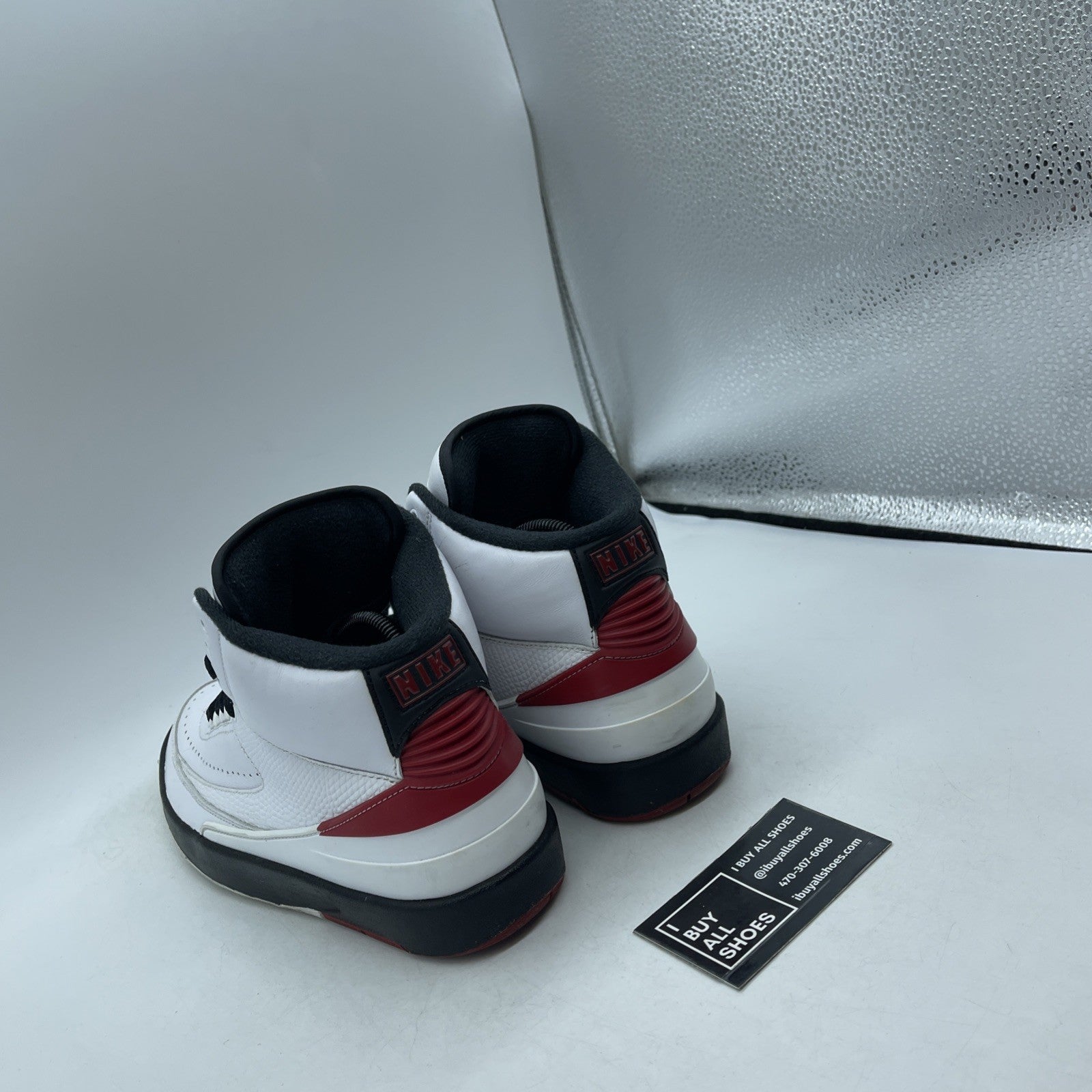 Size 7Y - Air Jordan 2 Retro Mid Chicago (DX2591-106)