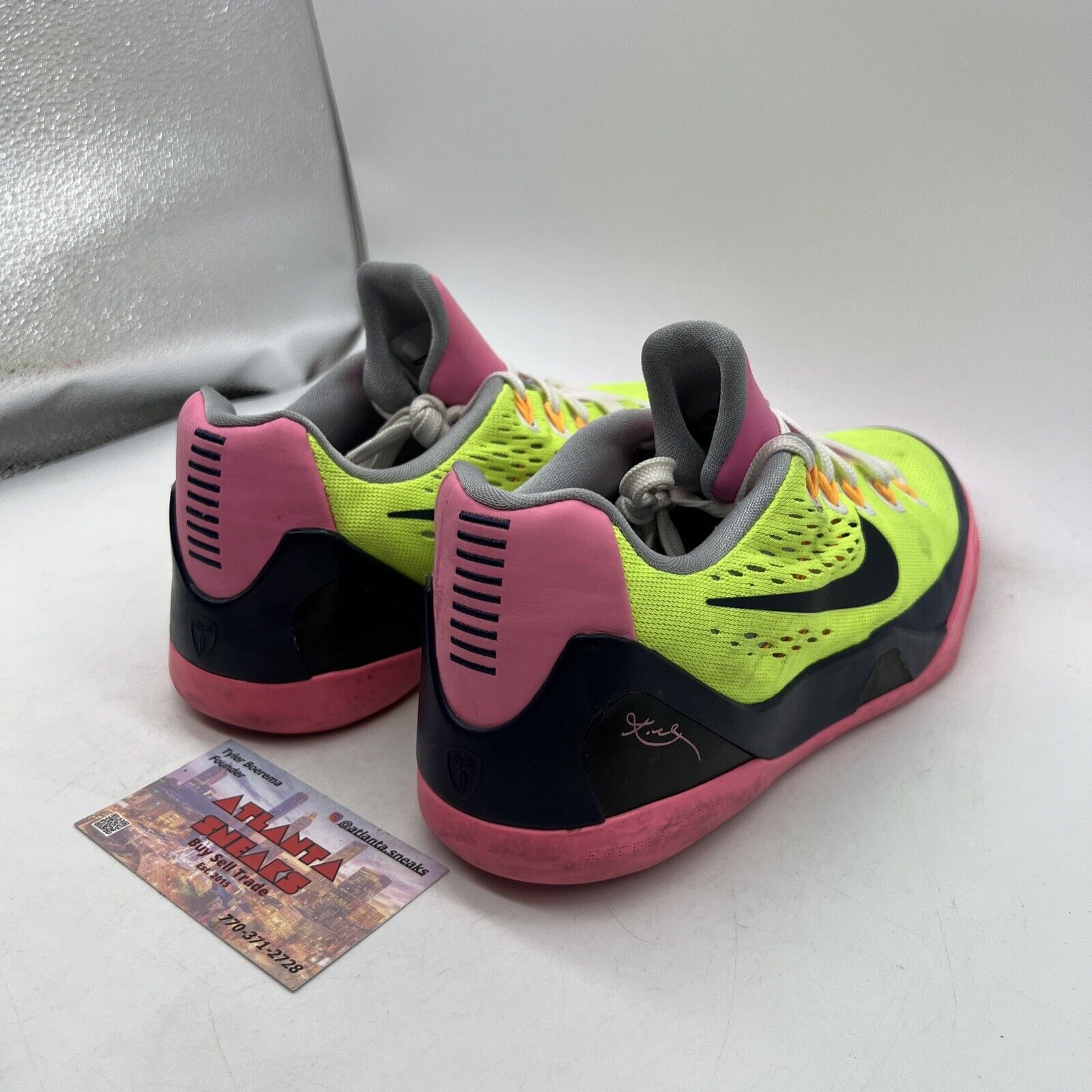 Size 7 (GS) - Nike Kobe 9 EM Low Volt (653593-701)