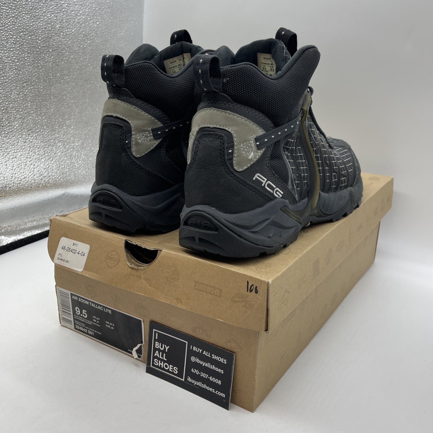 Size 9.5 - Nike Air Zoom Tallac Lite Black Metallic Silver Black (324842-001)