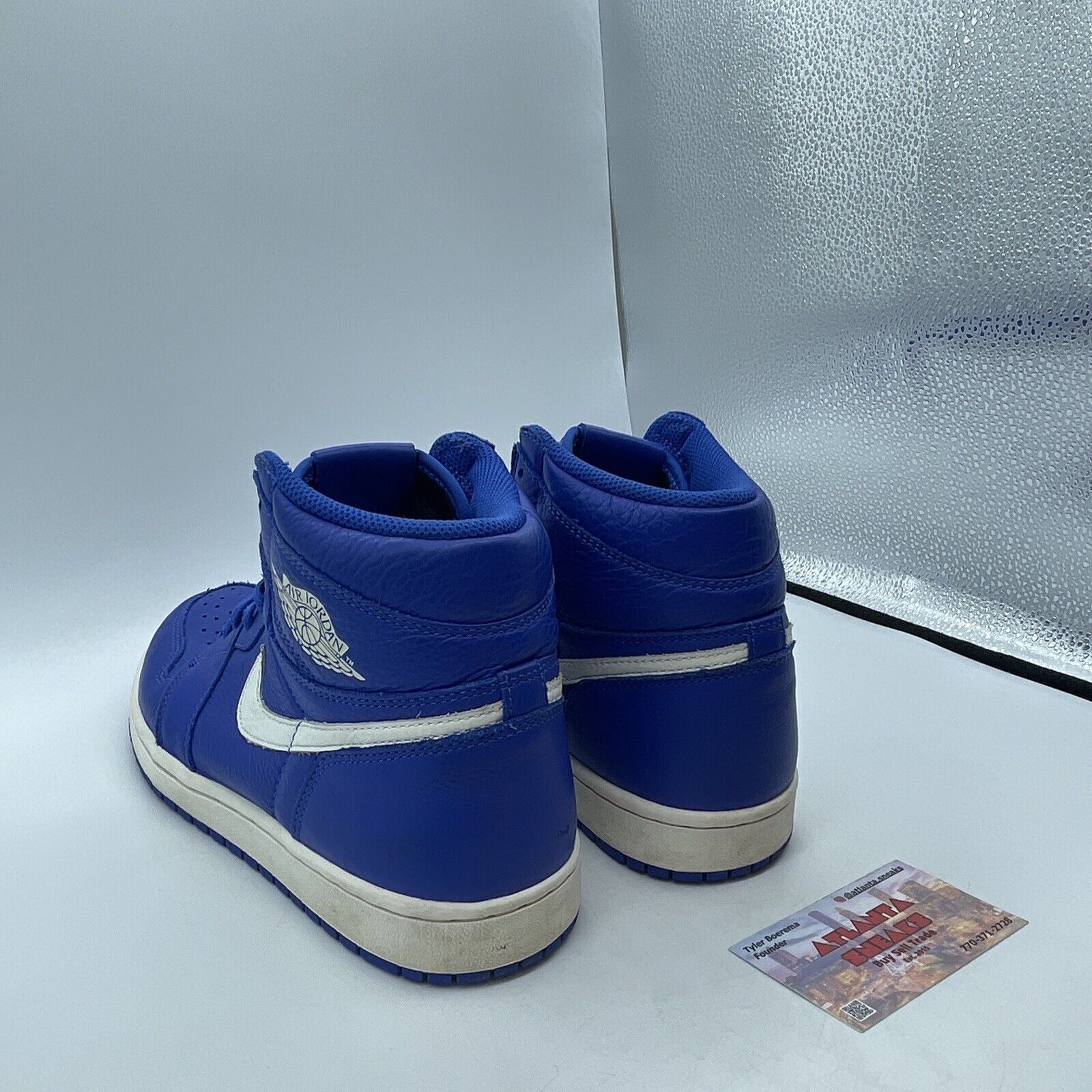 Size 8 - Air Jordan 1 Retro OG High Hyper Royal Blue White Leather (555088-401)