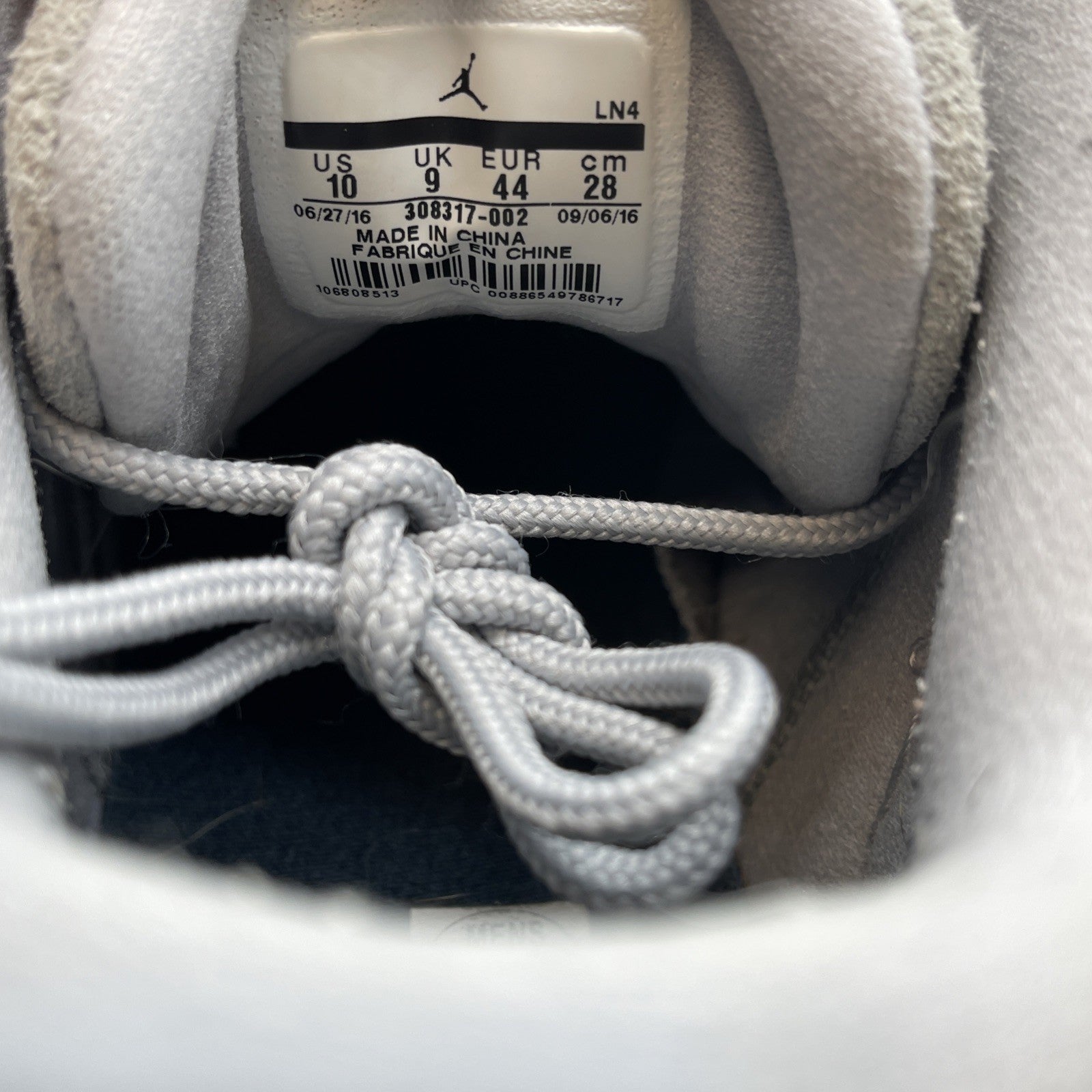 Size 10 - Air Jordan 12 Retro Low Wolf Grey Suede Leather (308317-002)