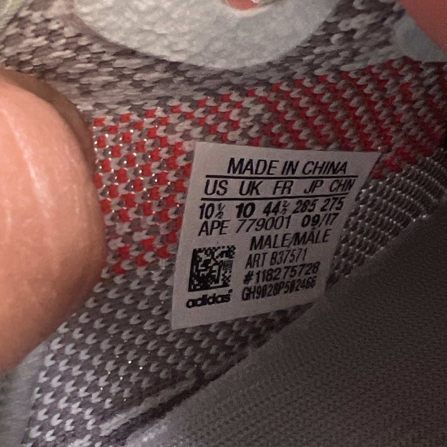 Size 10.5 - adidas Yeezy Boost 350 V2 Low Blue Tint (B37571)