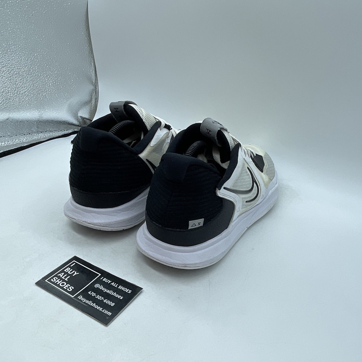 Size 10 - Nike Kyrie 5 Low White Wolf Grey Black (DJ6012-102)