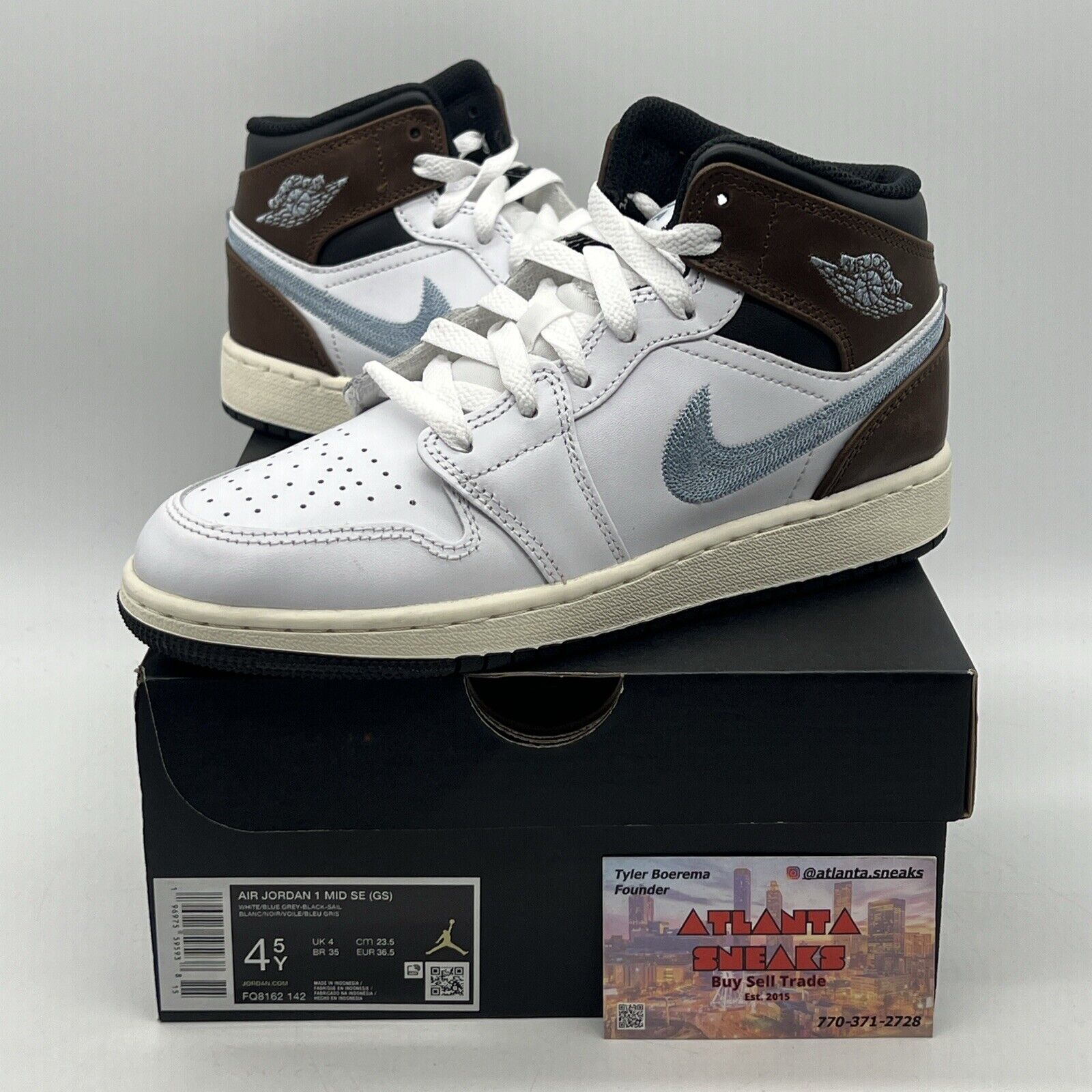 BOYS GRADE SCHOOL AIR JORDAN 1 MID SE_WHITE/BLUE GREY-BLACK FQ8162-142-SIZE 4.5