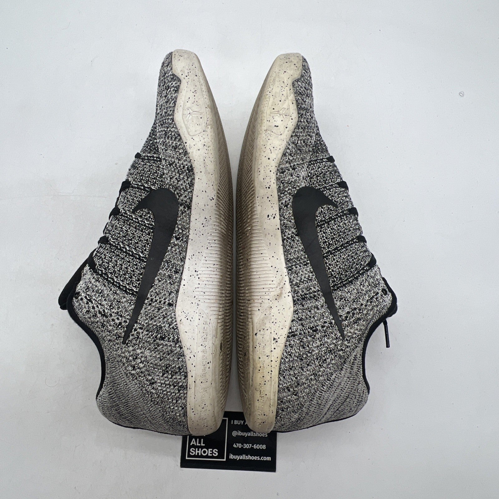 Size 13.5 - Nike Kobe 11 Elite Low Oreo (822675-100)