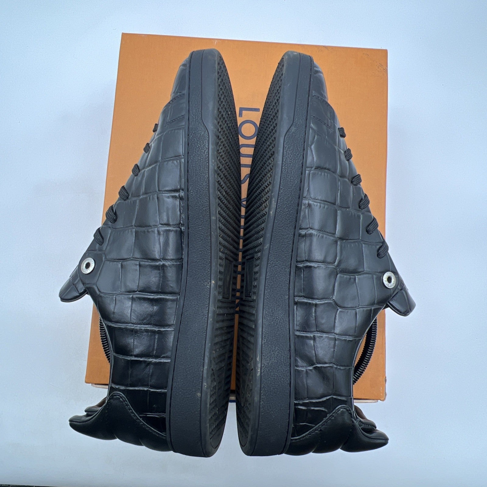 Size 10.5LV - LOUIS VUITTON MEN BLACK CROCODILE LEATHER SHOES SNEAKERS