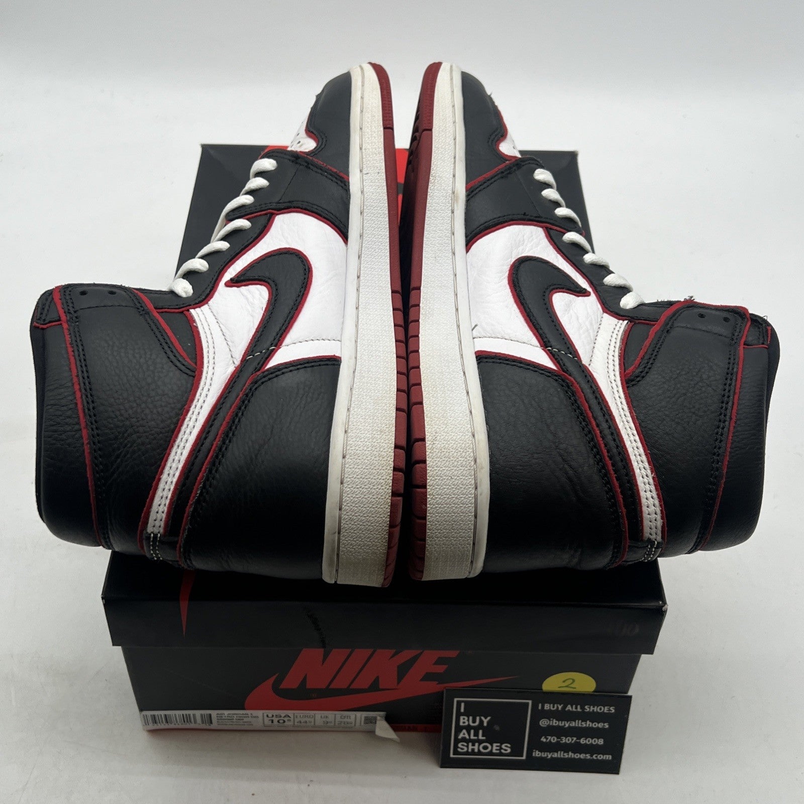Size 10.5 - Air Jordan 1 Retro High OG Bloodline 2019 (555088-062)