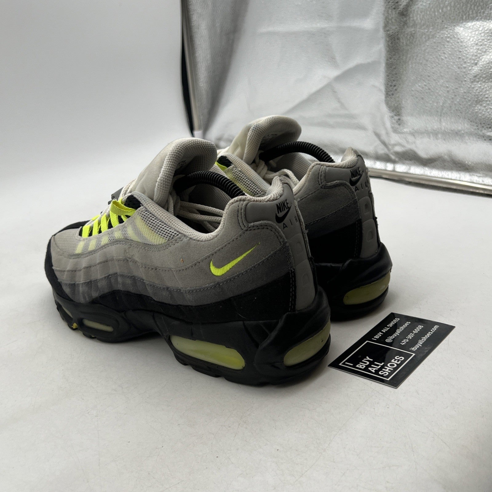 Size 9 - Nike Air Max 95 2010 Neon (609048-072)