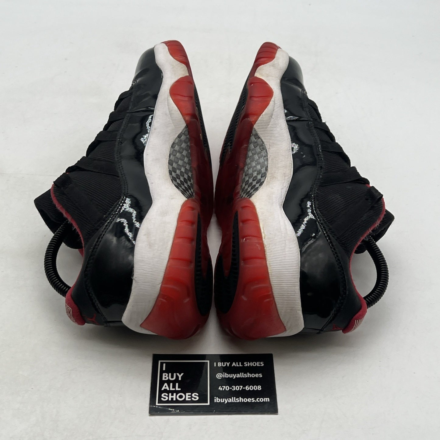 Size 8.5 - Air Jordan 11 Retro 2015 Low Bred (528895-012)