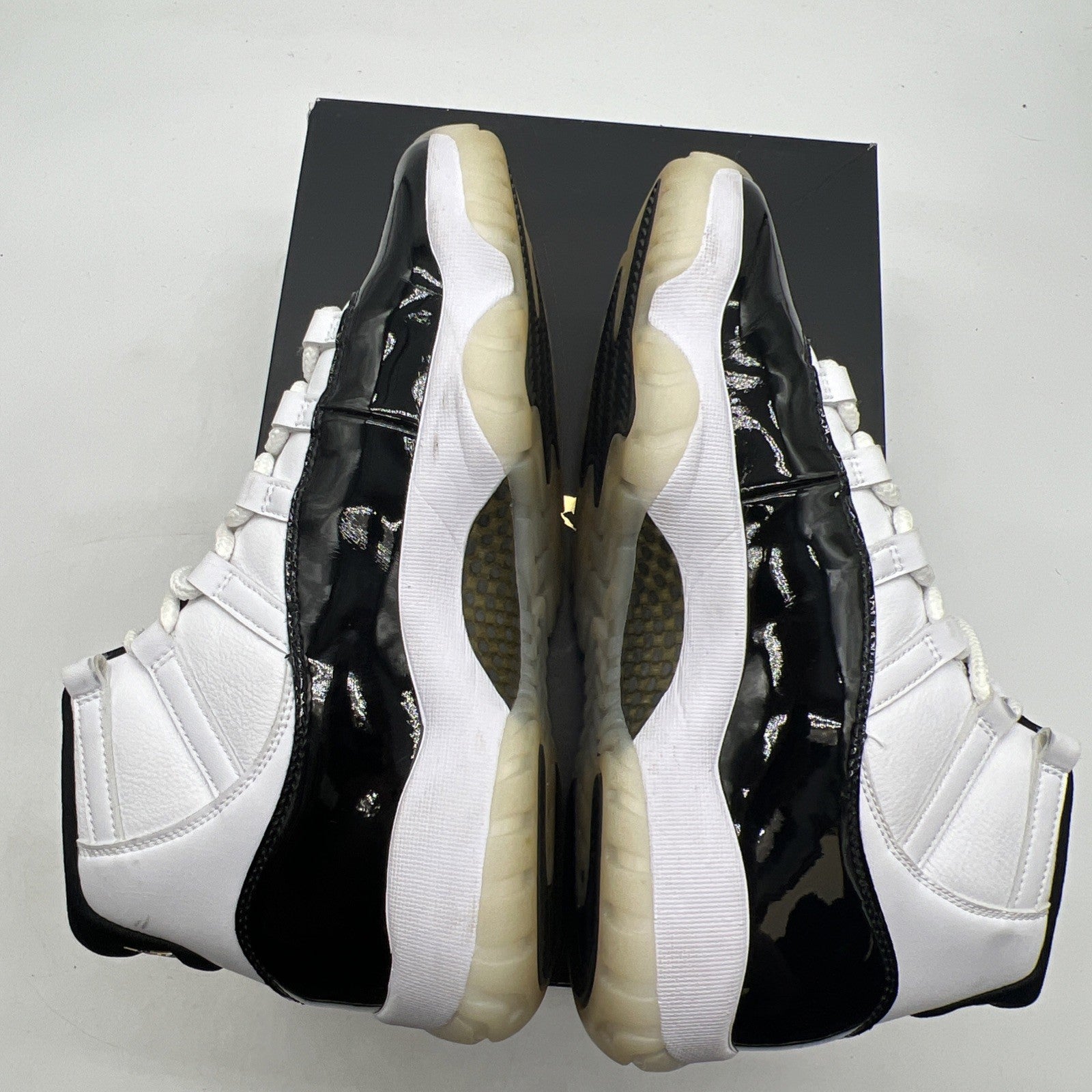 Size 9.5 - Air Jordan 11 Retro Mid Gratitude / Defining Moments (CT8012-170)