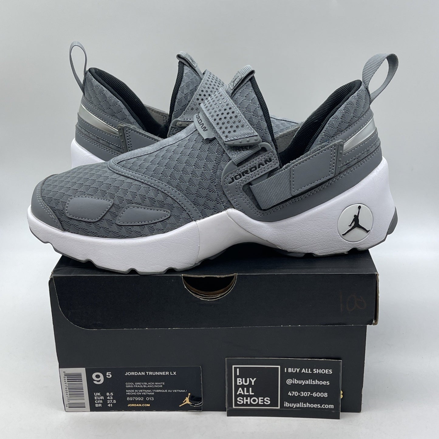 Size 9.5 - Jordan Trunner LX Cool Grey White Suede Leather (897992-013)