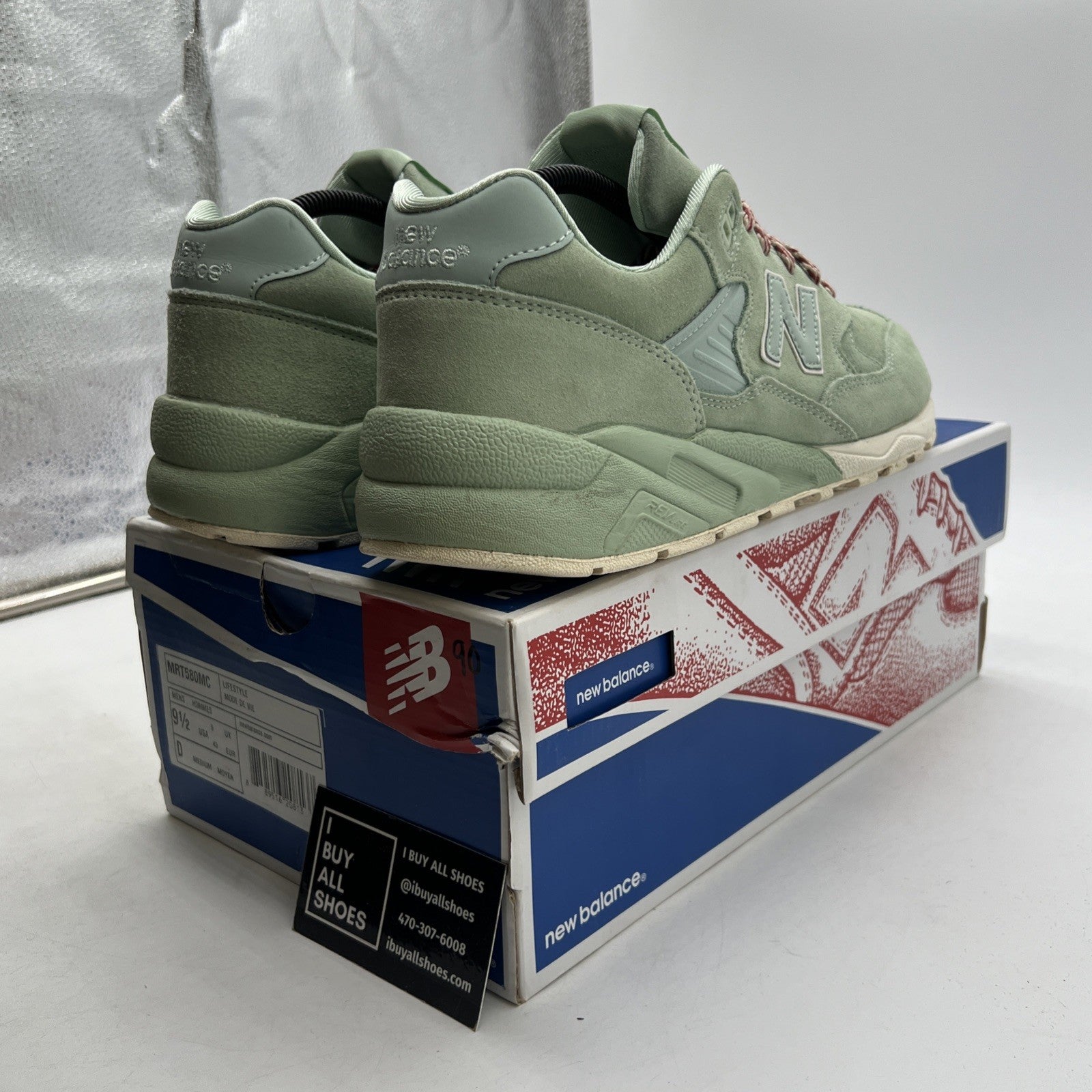 Size 9.5 - New Balance 580 Mint - (MRT580MC)