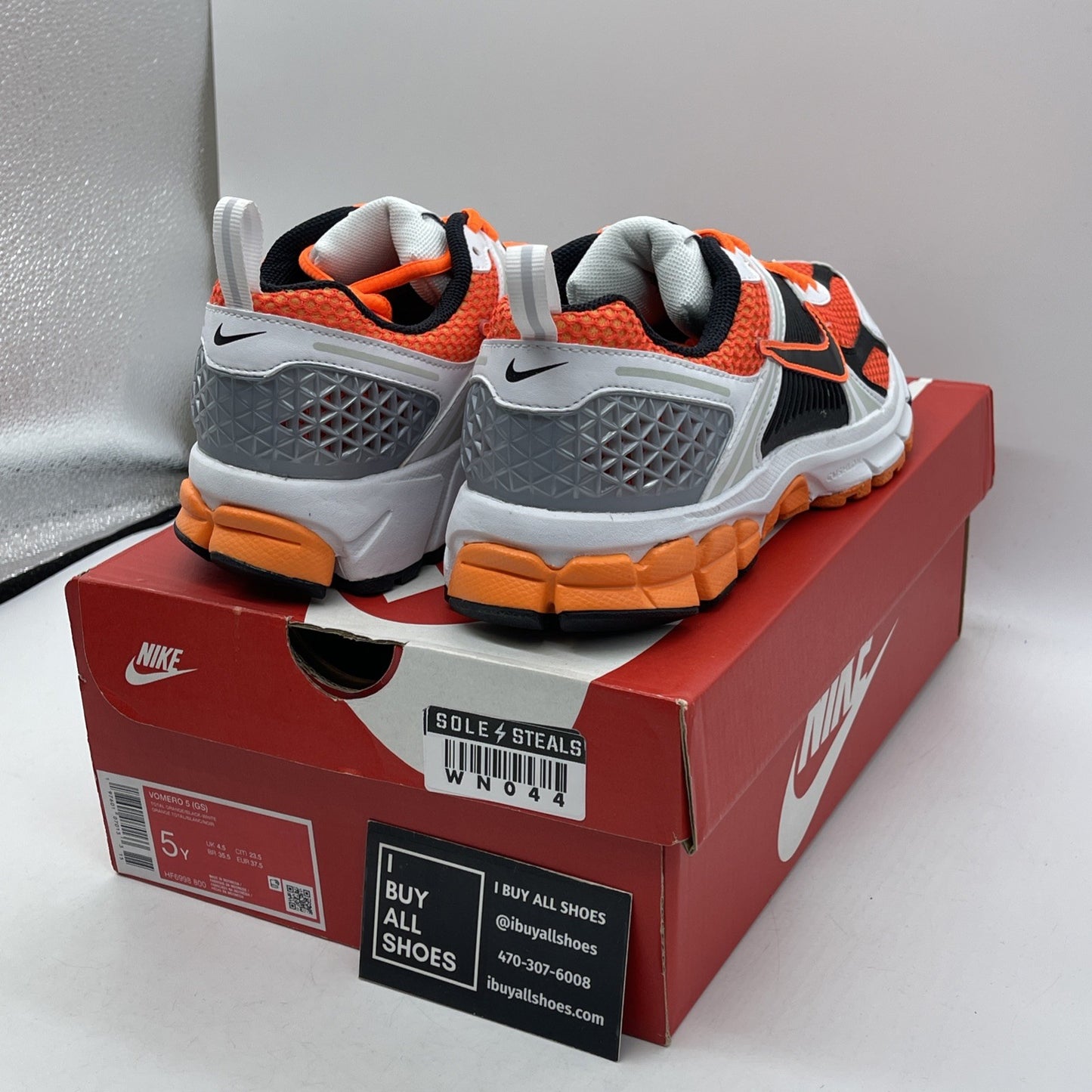 Size 5Y - Nike Air Zoom Vomero 5 GS Total Orange Black Suede (HF6998-800)