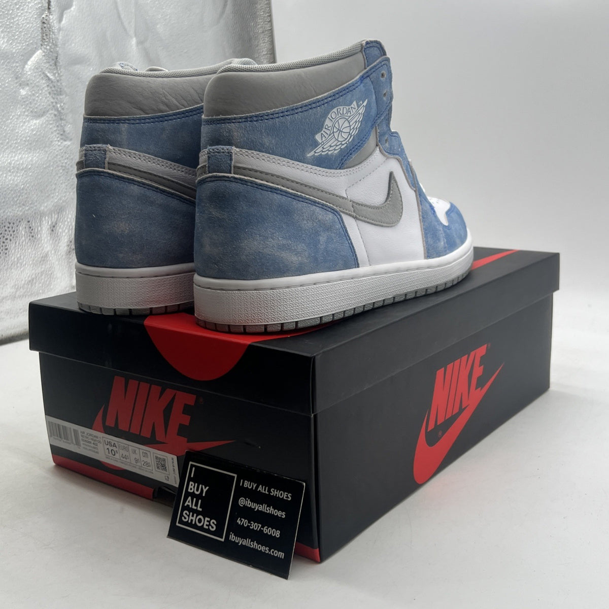 Size 10.5 - Air Jordan 1 Retro OG High Hyper Royal (555088-402)