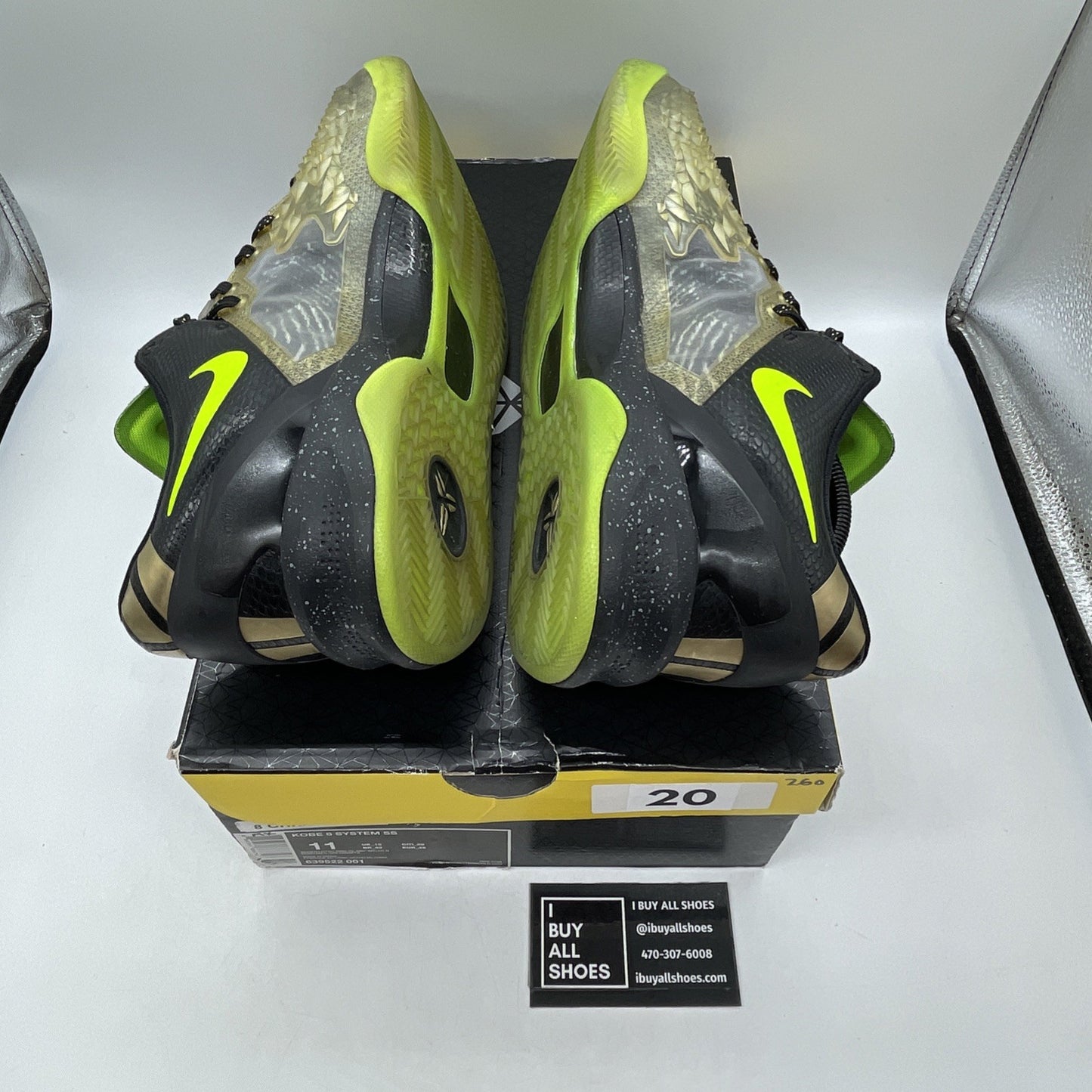 Size 11 - Nike Kobe 8 SS Christmas (639522-001)
