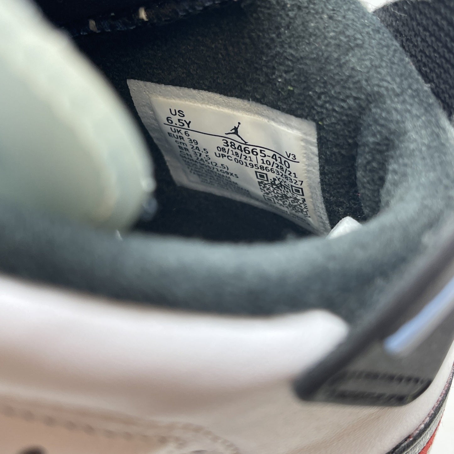 Size 6.5Y - Jordan 6 Retro Mid UNC Home Blue White Suede Leather (384665-410)