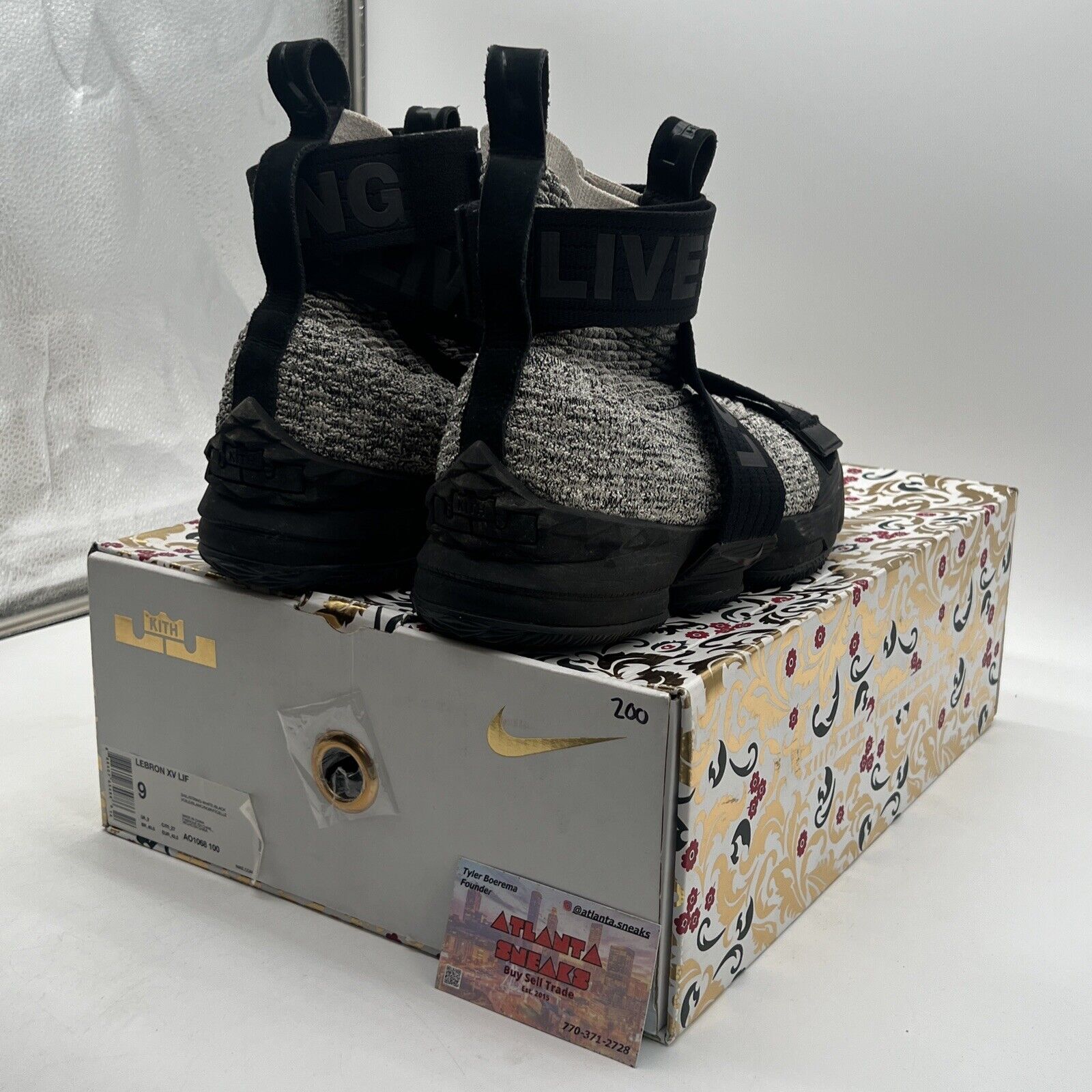 Size 9 - Nike Kith x LeBron Lifestyle 15 Concrete Black White (AO1068-100)