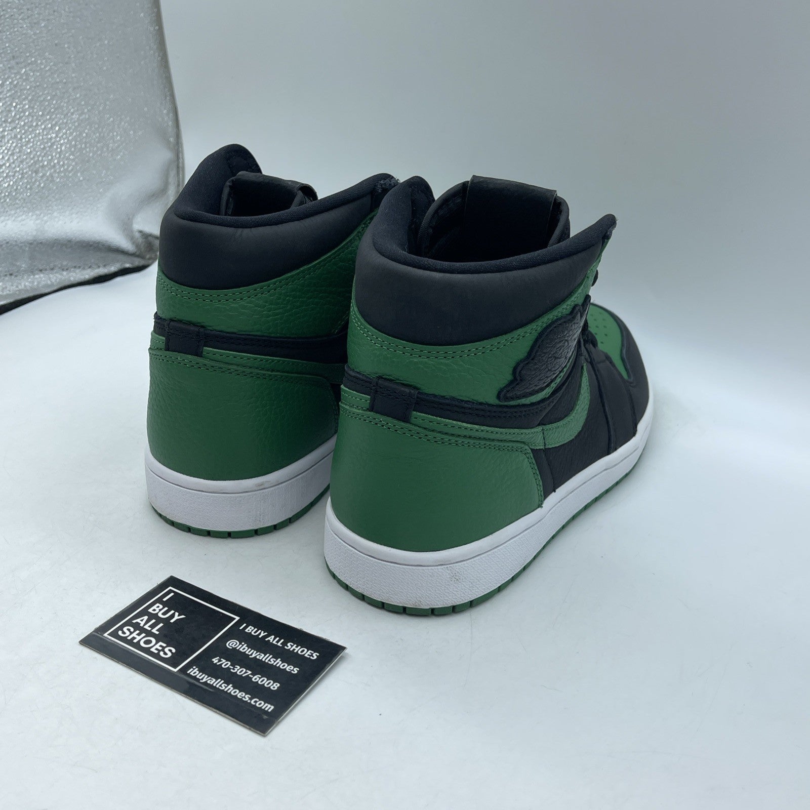 Size 9 - Air Jordan 1 Retro OG High Pine Green 2.0 (555088-030(