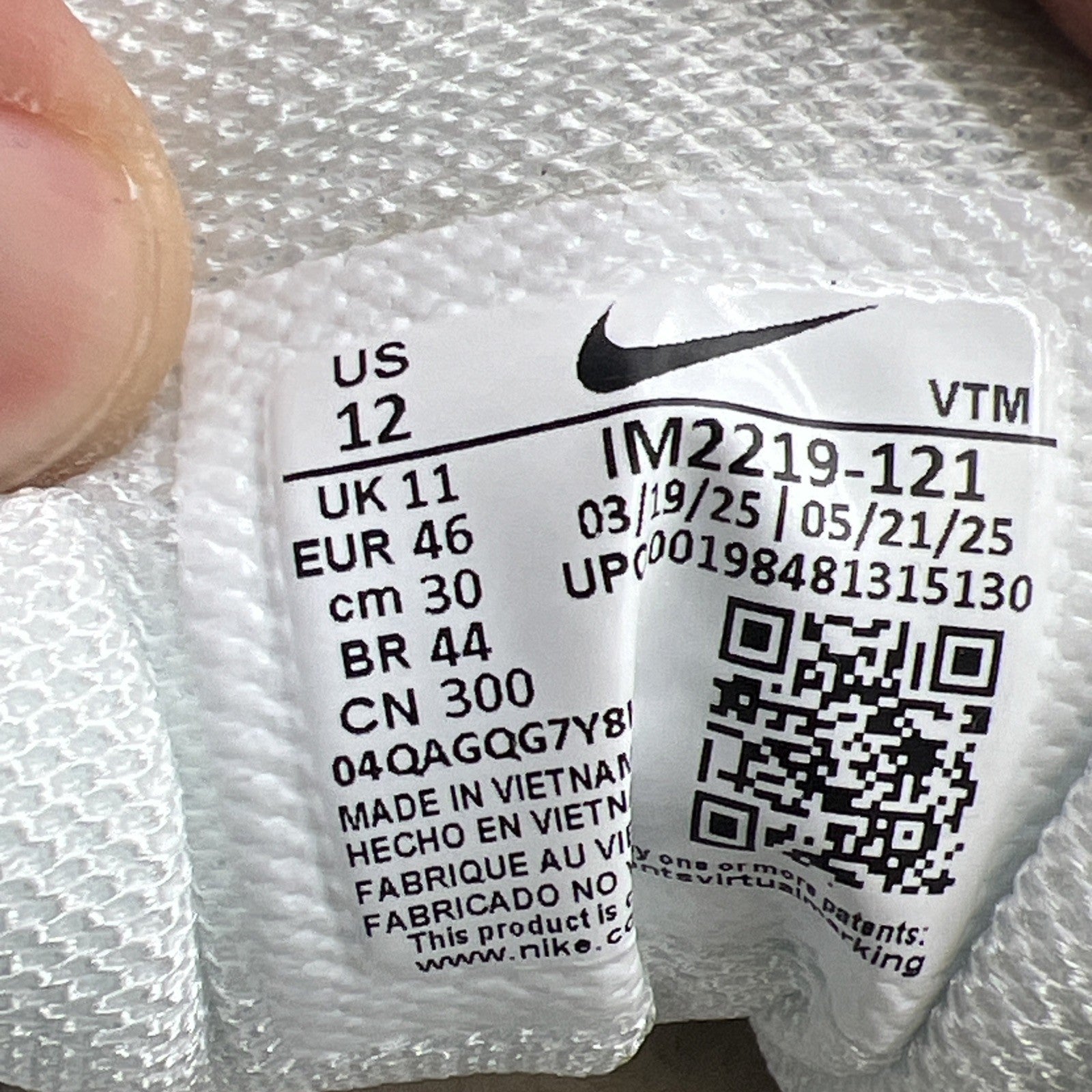 Size 12 - Nike Air Zoom Vomero 5 Summit White Metallic Silver (IM2219-121)