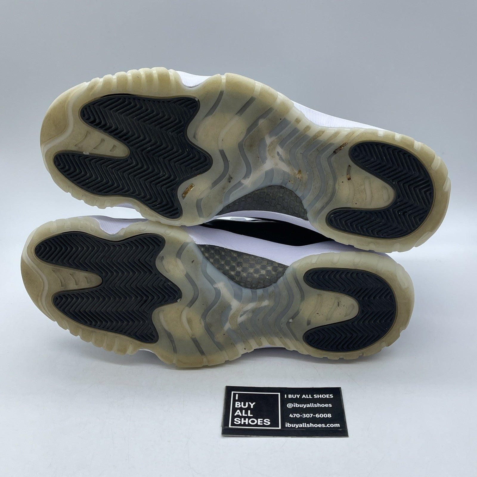 Size 11.5 - Jordan 11 Retro Mid Gratitude / Defining Moments (CT8012-170)