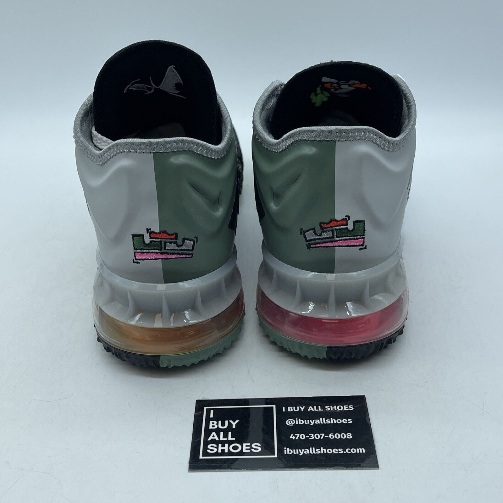 Size 8 - Nike Space Jam x LeBron 18 Low Bugs x Marvin Suede Leather (CV7562-005)