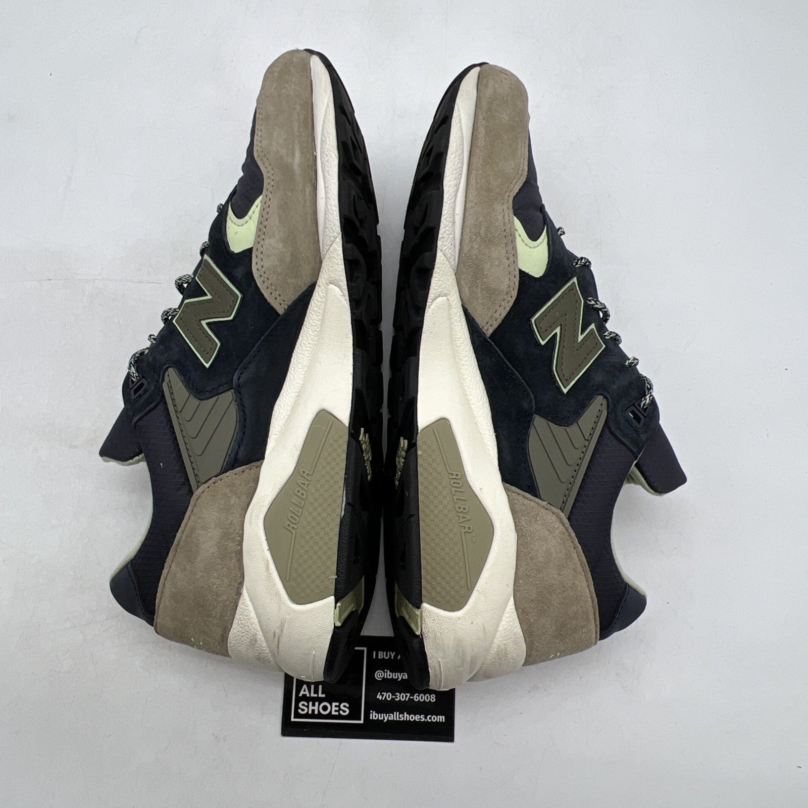 Size 9.5 - New Balance 585 Gray - (M585TR)