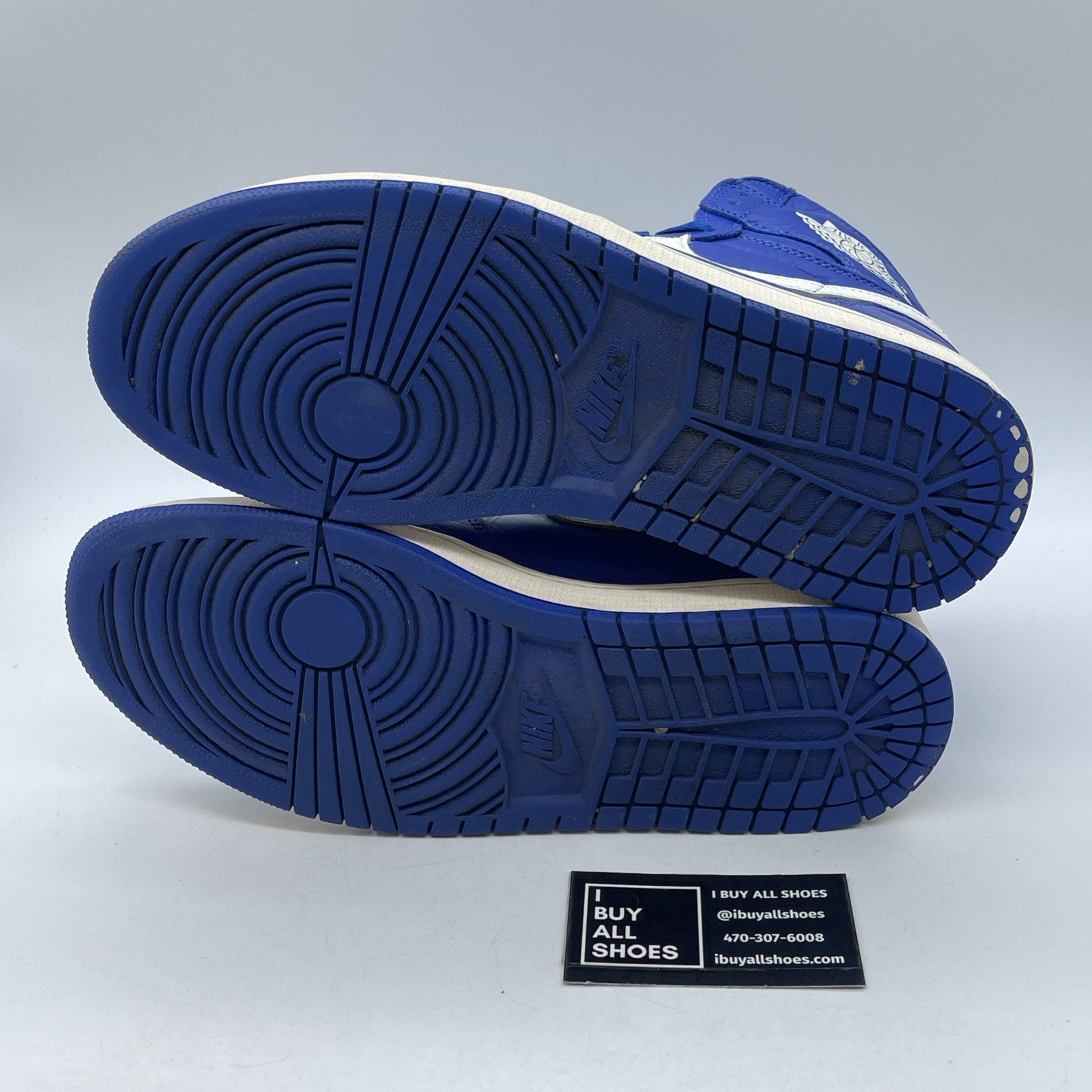 Size 10.5 - Air Jordan 1 Retro OG High Hyper Royal (555088-401)