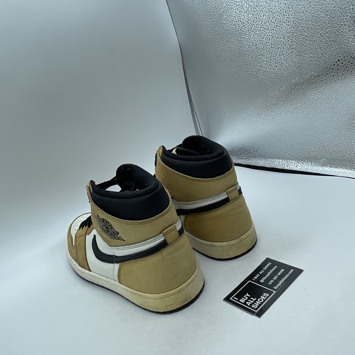Size 11.5 - Air Jordan 1 Retro High OG Rookie of the Year 2018 (555088-700)