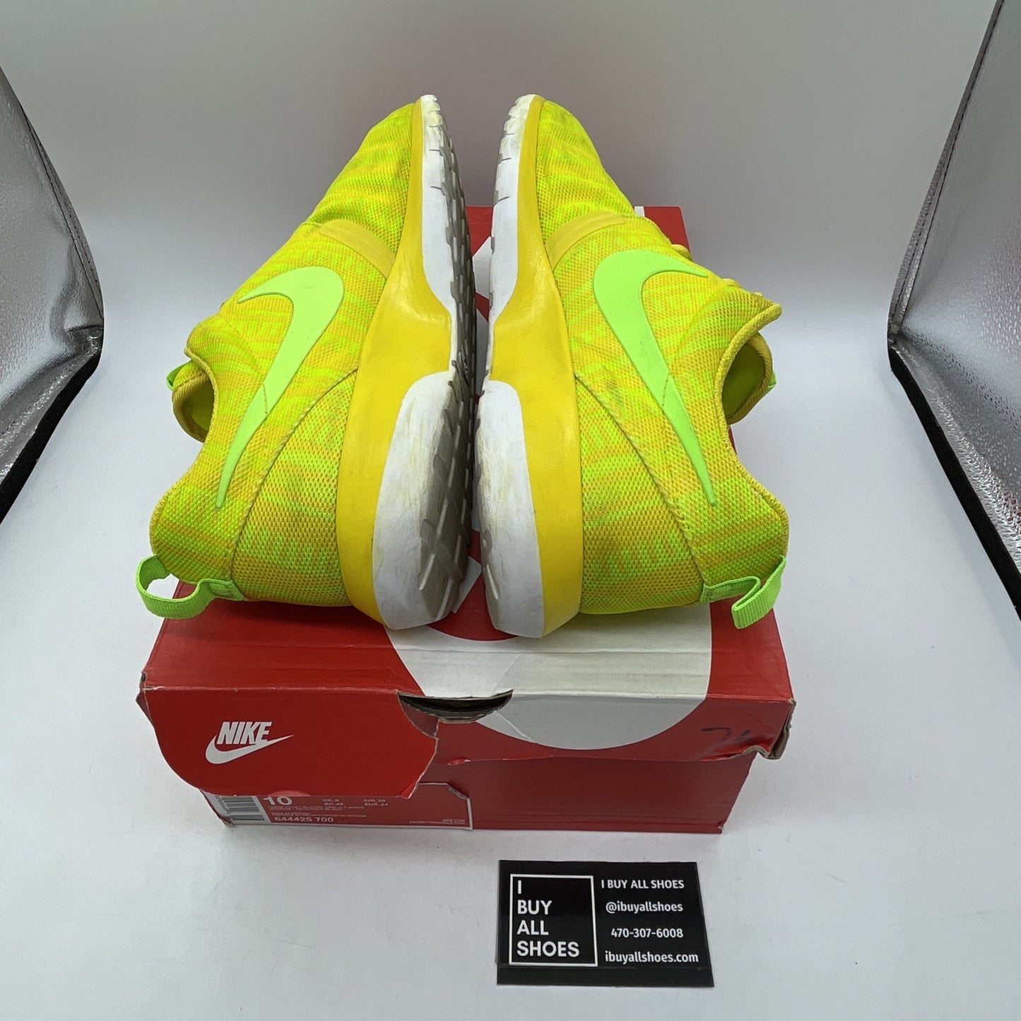 Size 10 - Nike Rosherun Nm Br Yellow Green White Suede Leather (644425-700)
