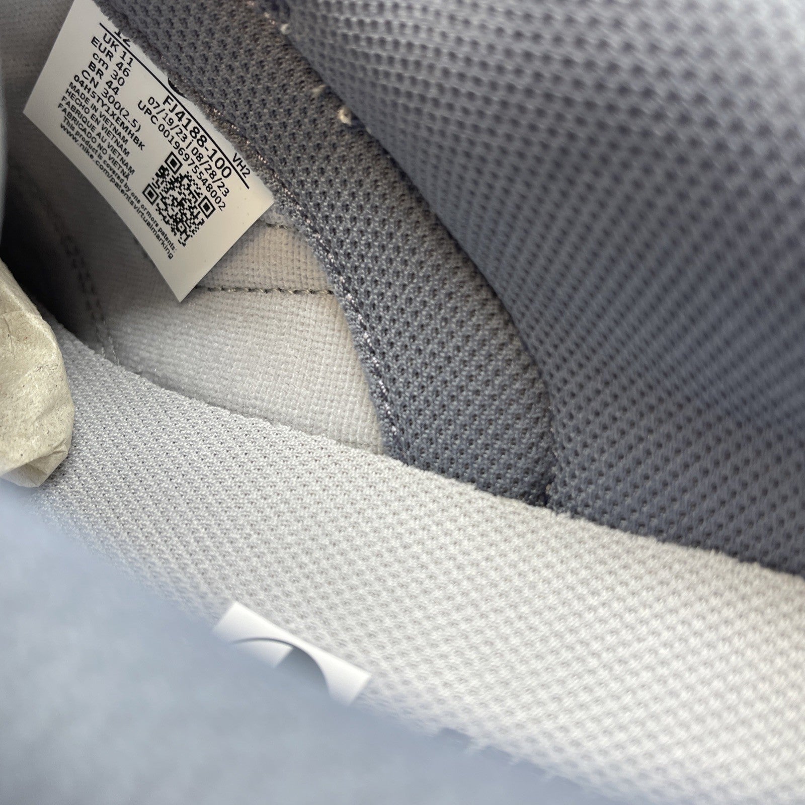 Size 12 - Dunk Low Light Carbon Grey White Leather (FJ4188-100)